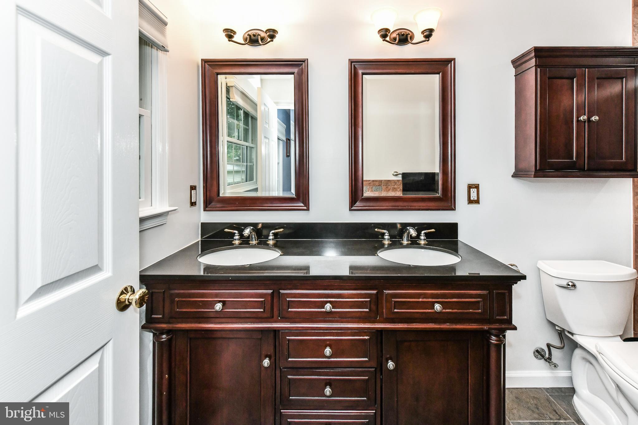 VIENNA WOODS - Residential Lease