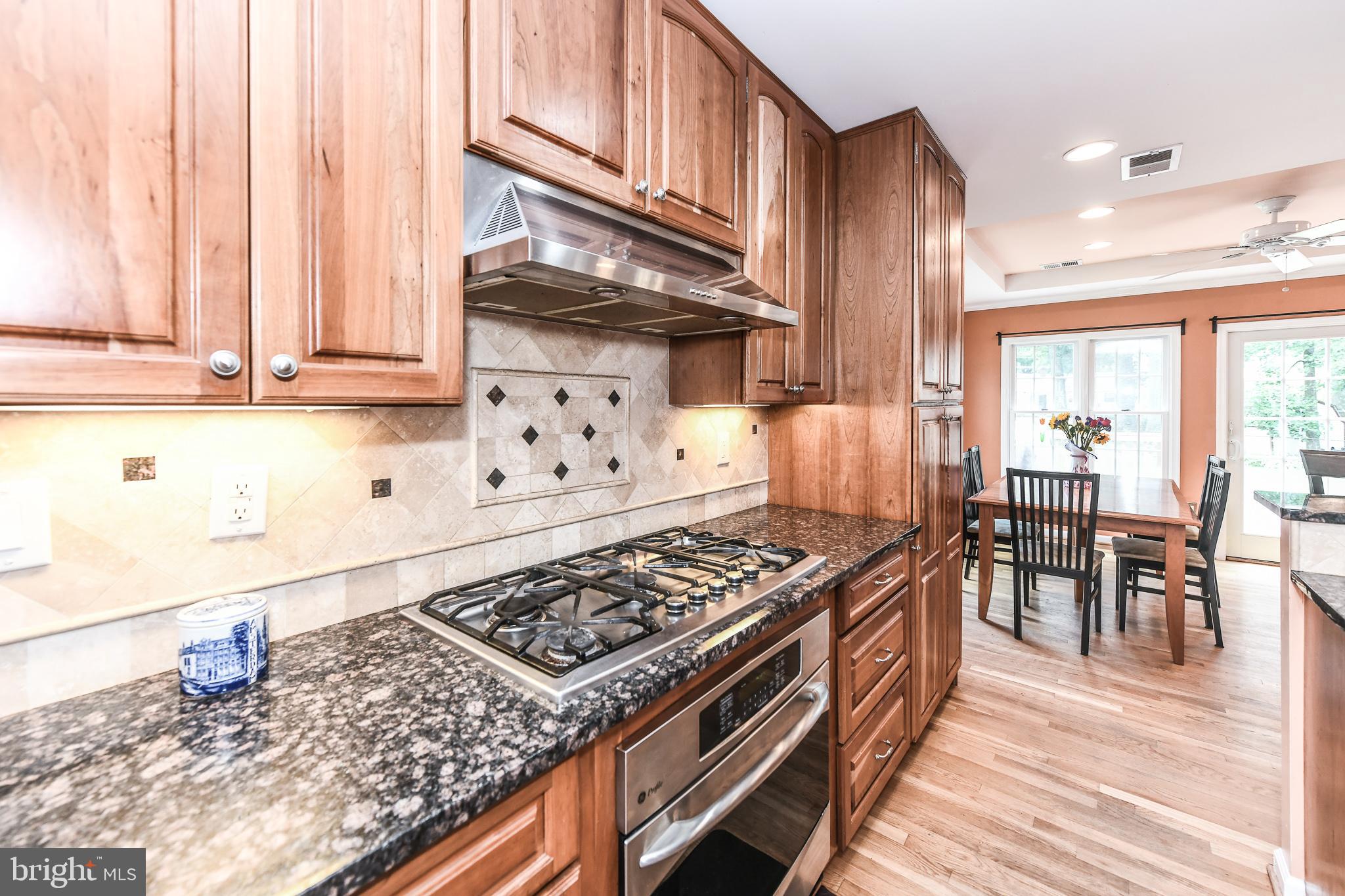 VIENNA WOODS - Residential Lease