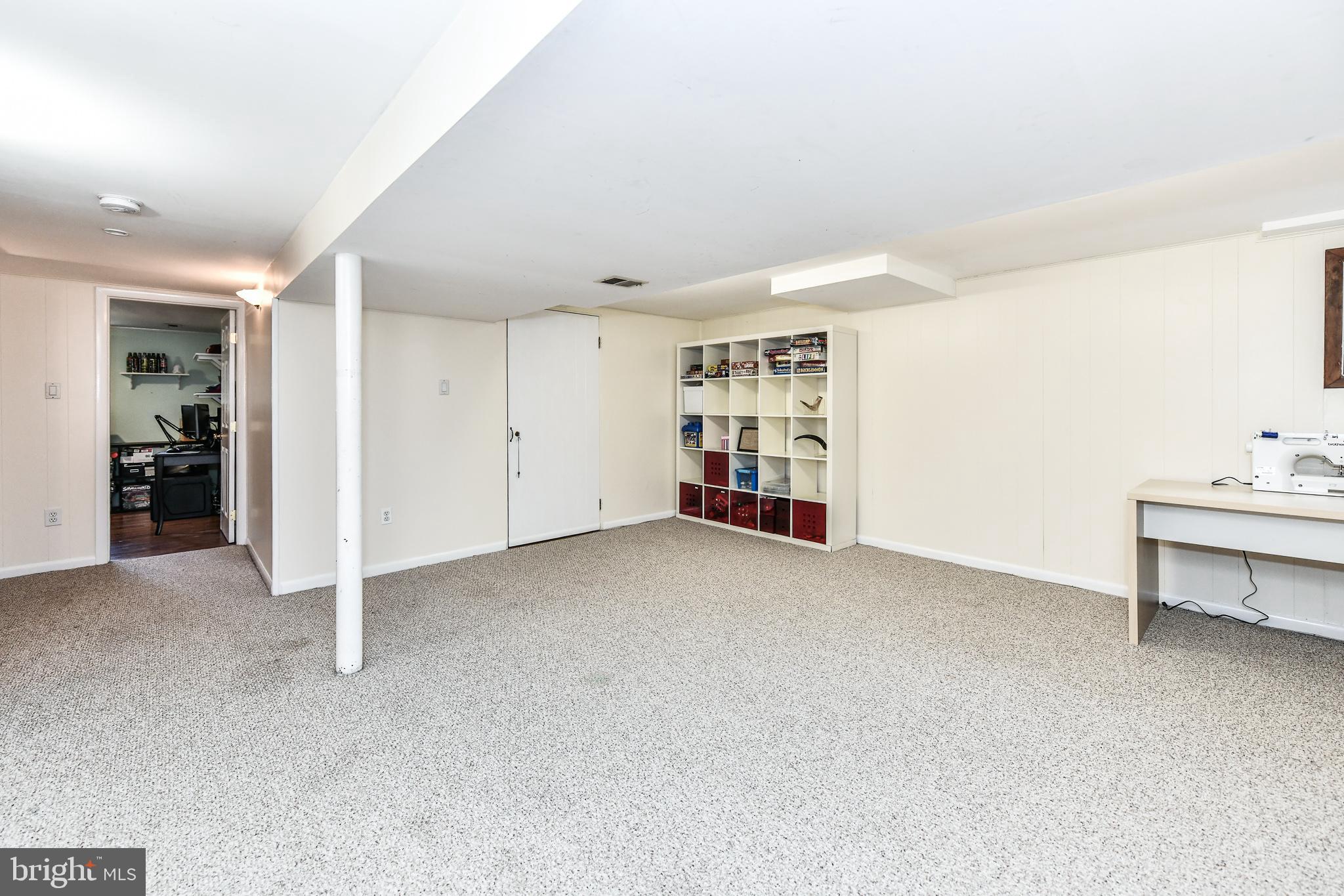 VIENNA WOODS - Residential Lease