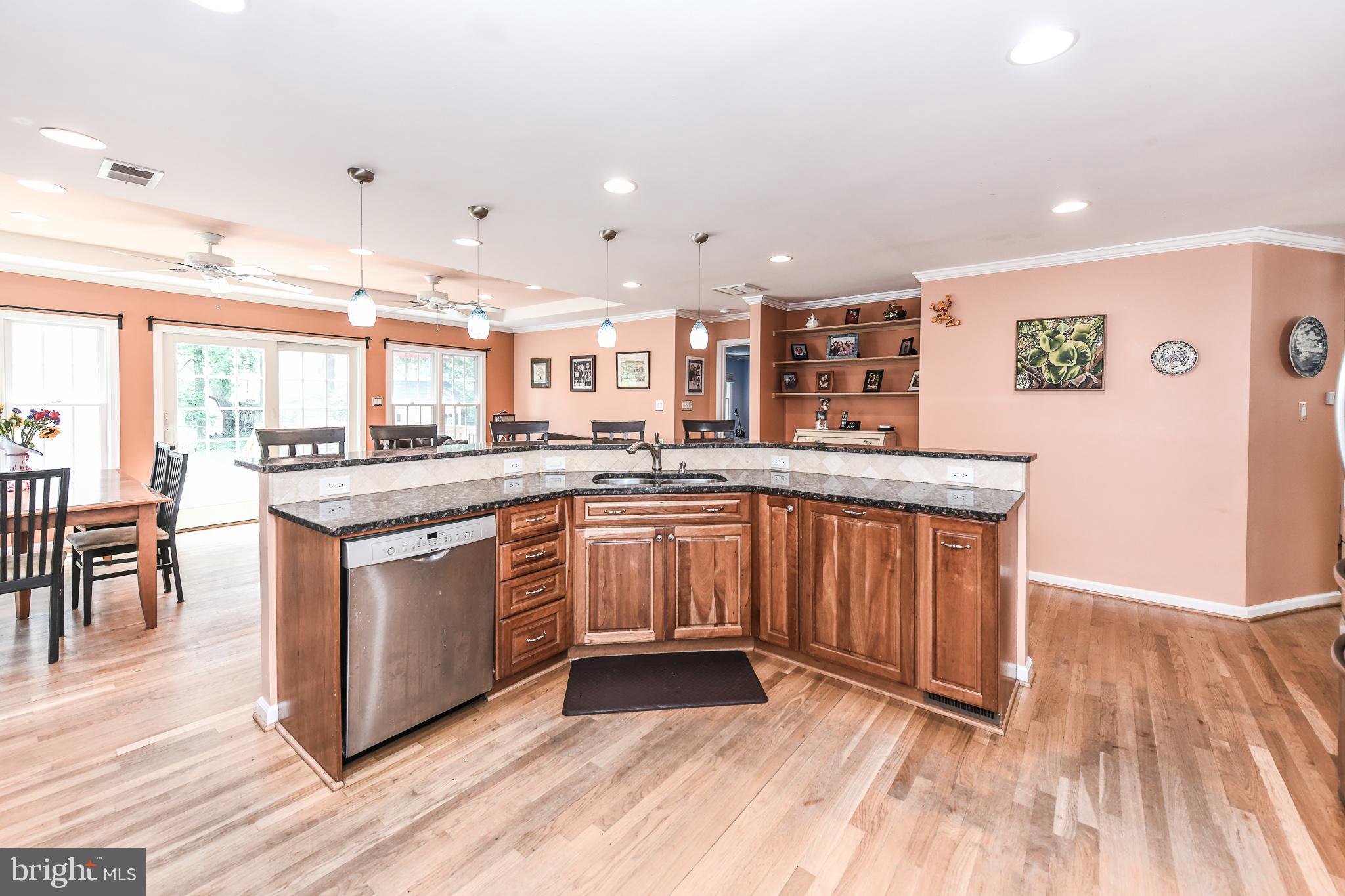 VIENNA WOODS - Residential Lease