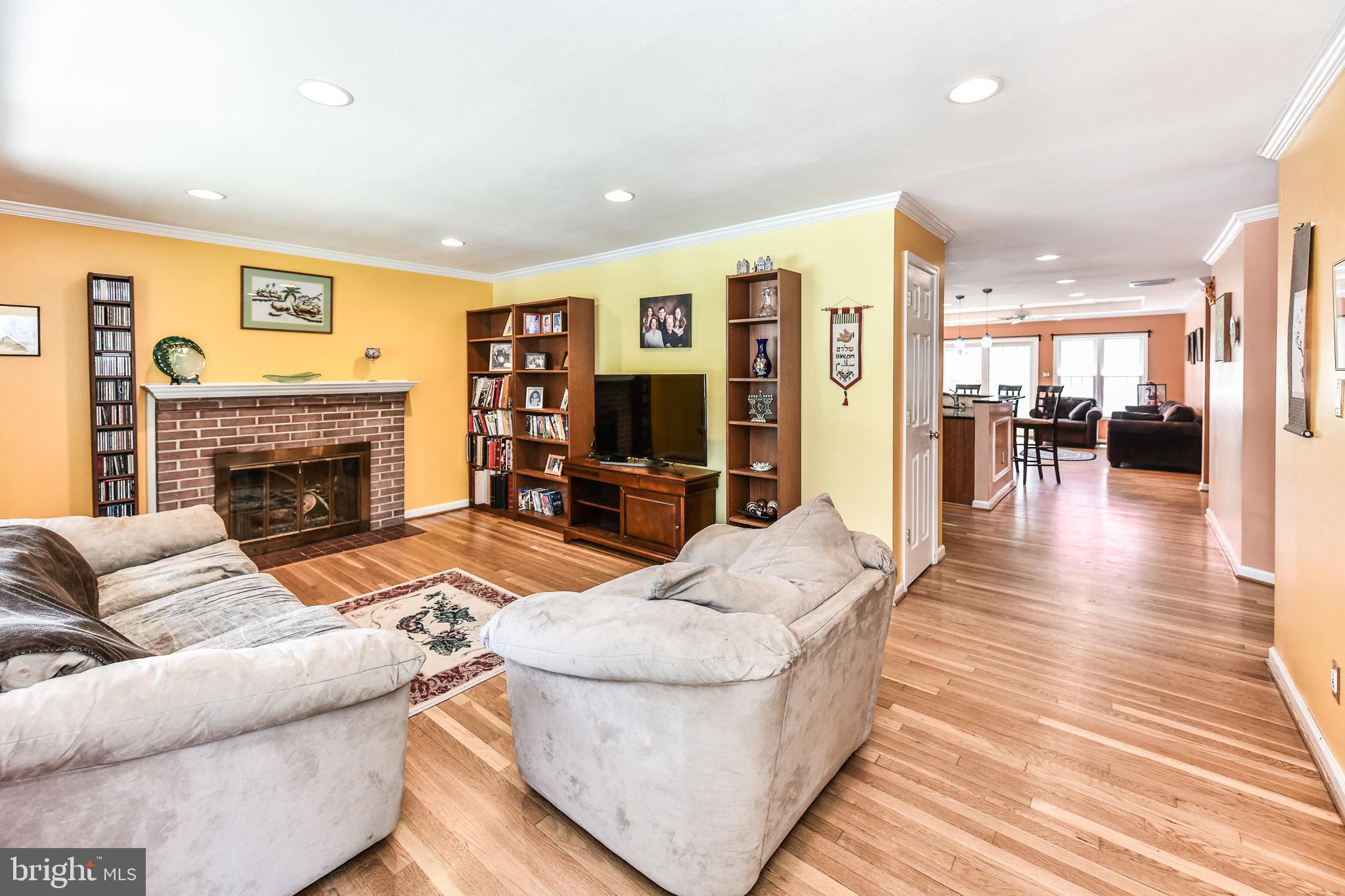 VIENNA WOODS - Residential Lease