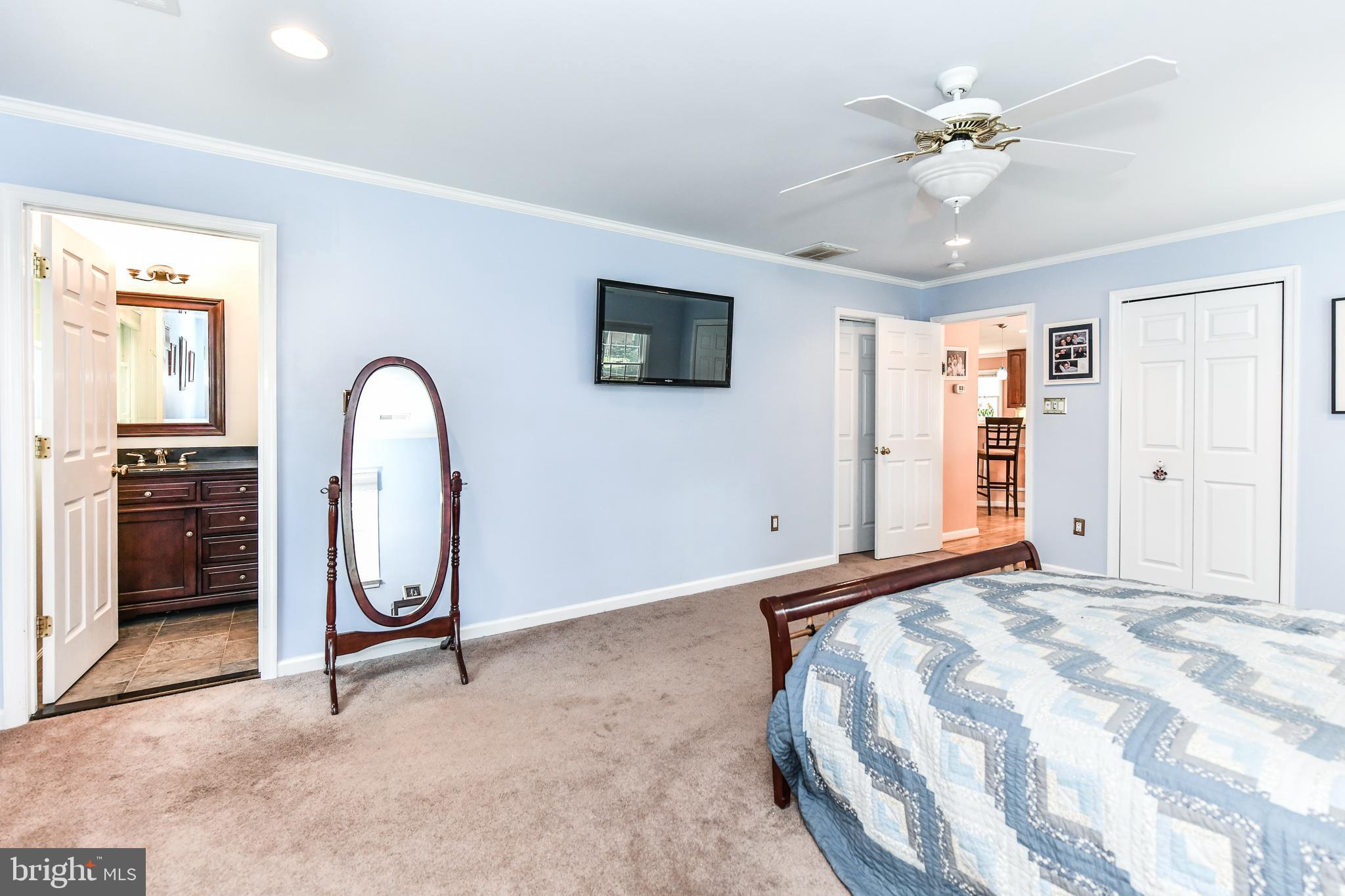 VIENNA WOODS - Residential Lease