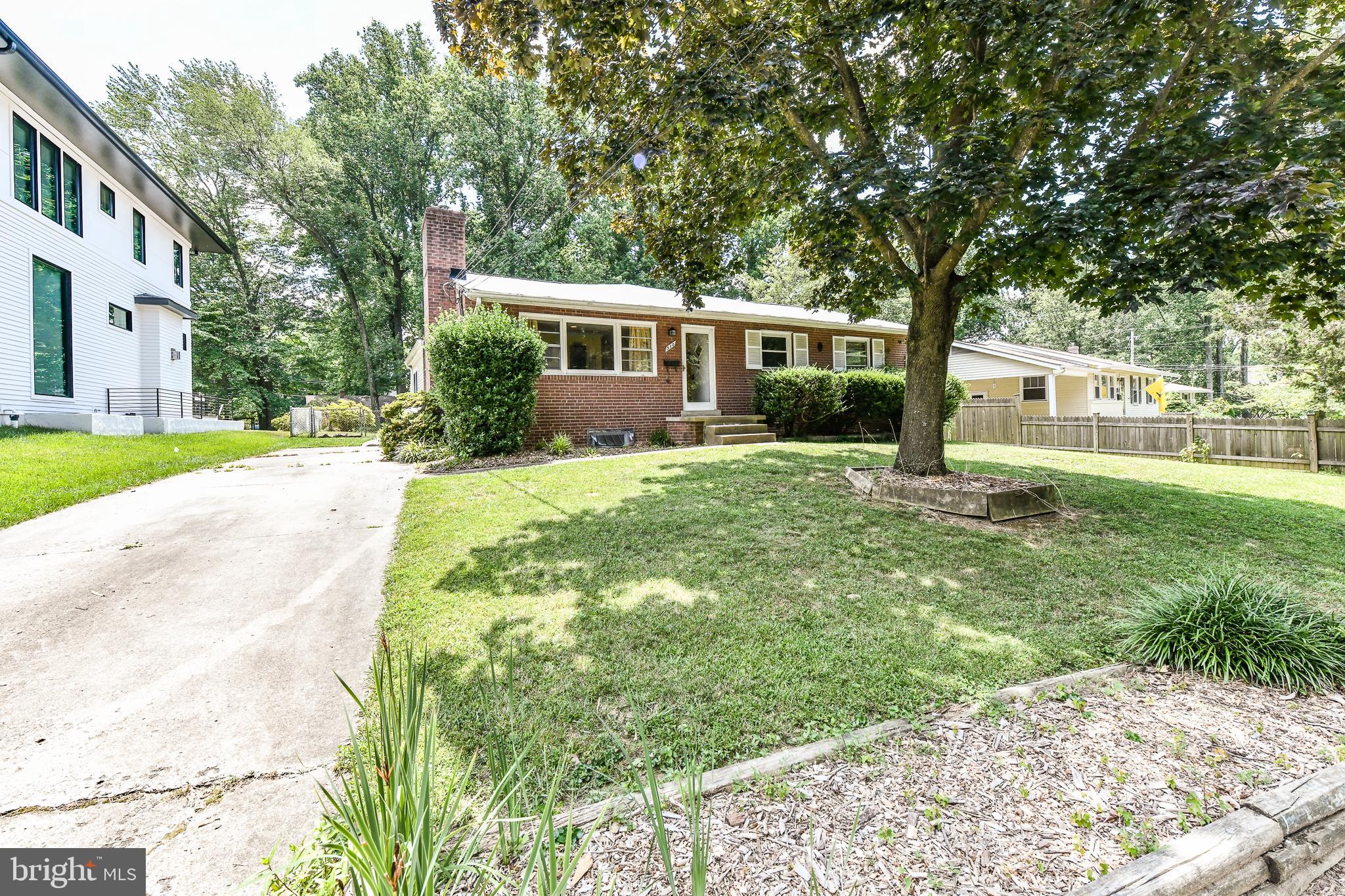 VIENNA WOODS - Residential Lease