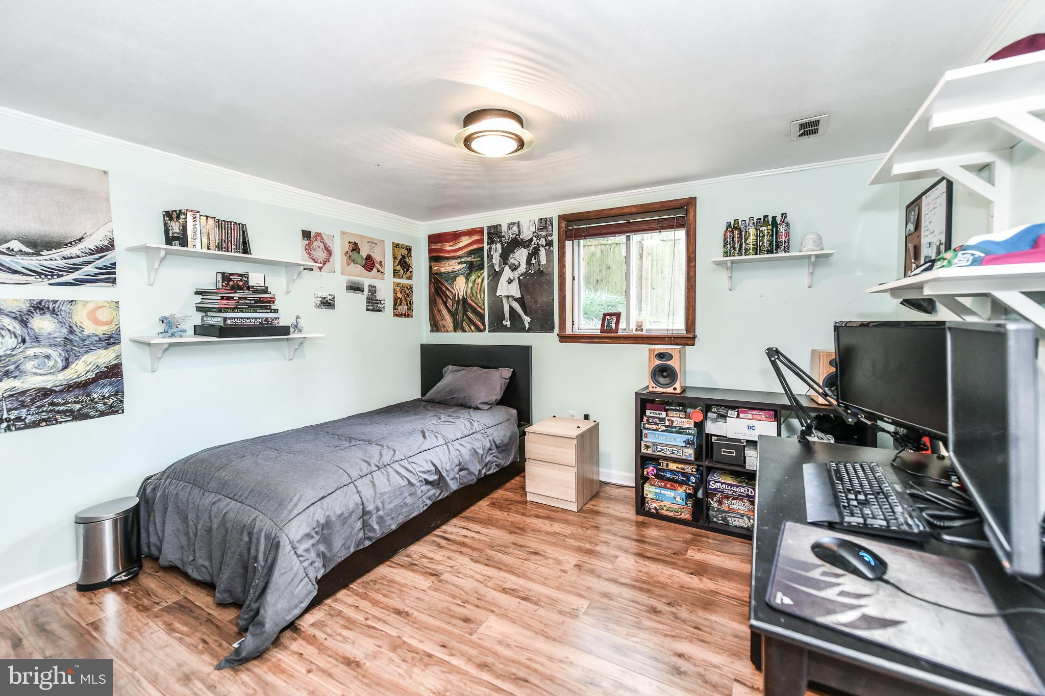 VIENNA WOODS - Residential Lease