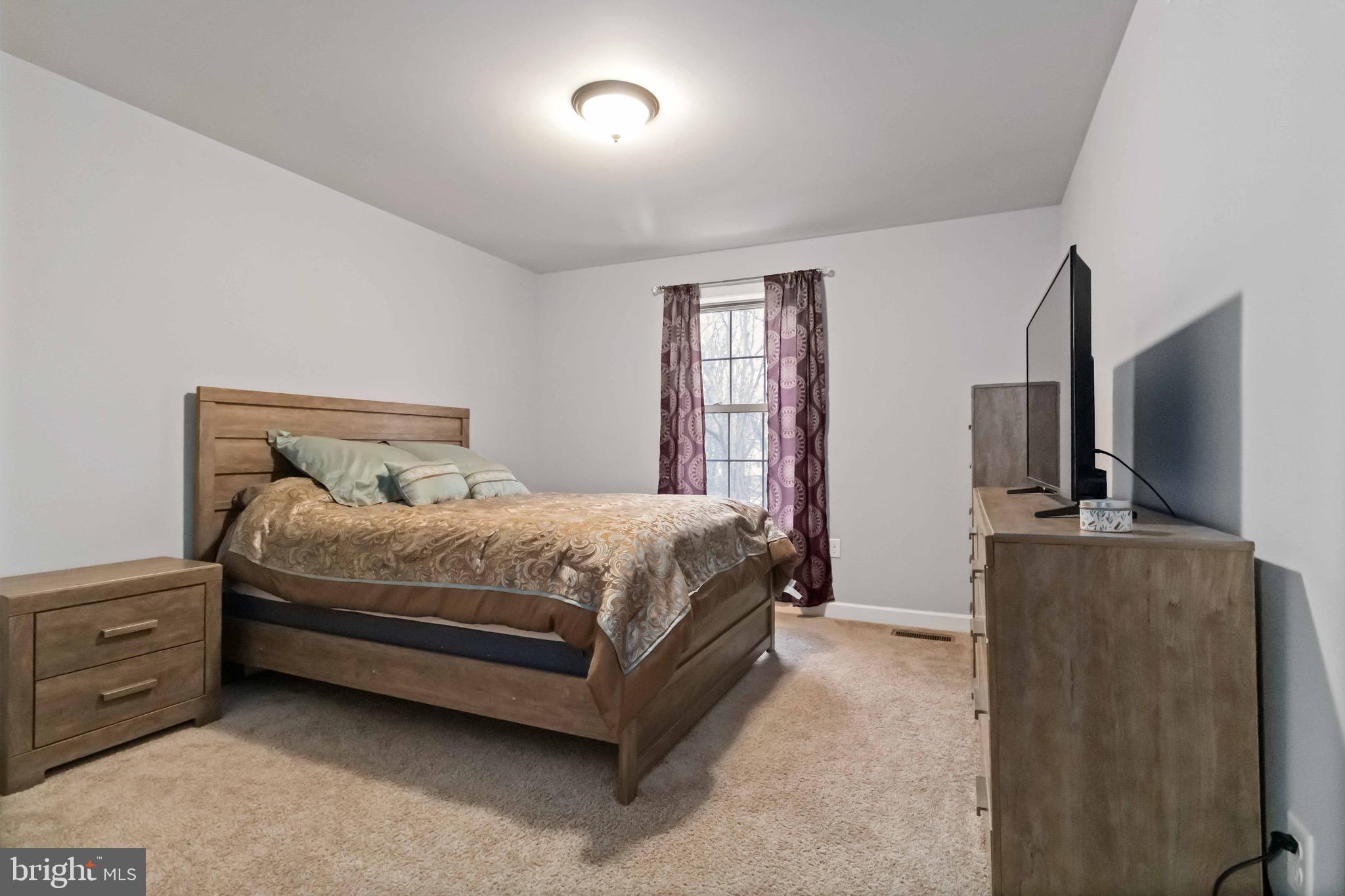 WOODLAND HILLS - Residential