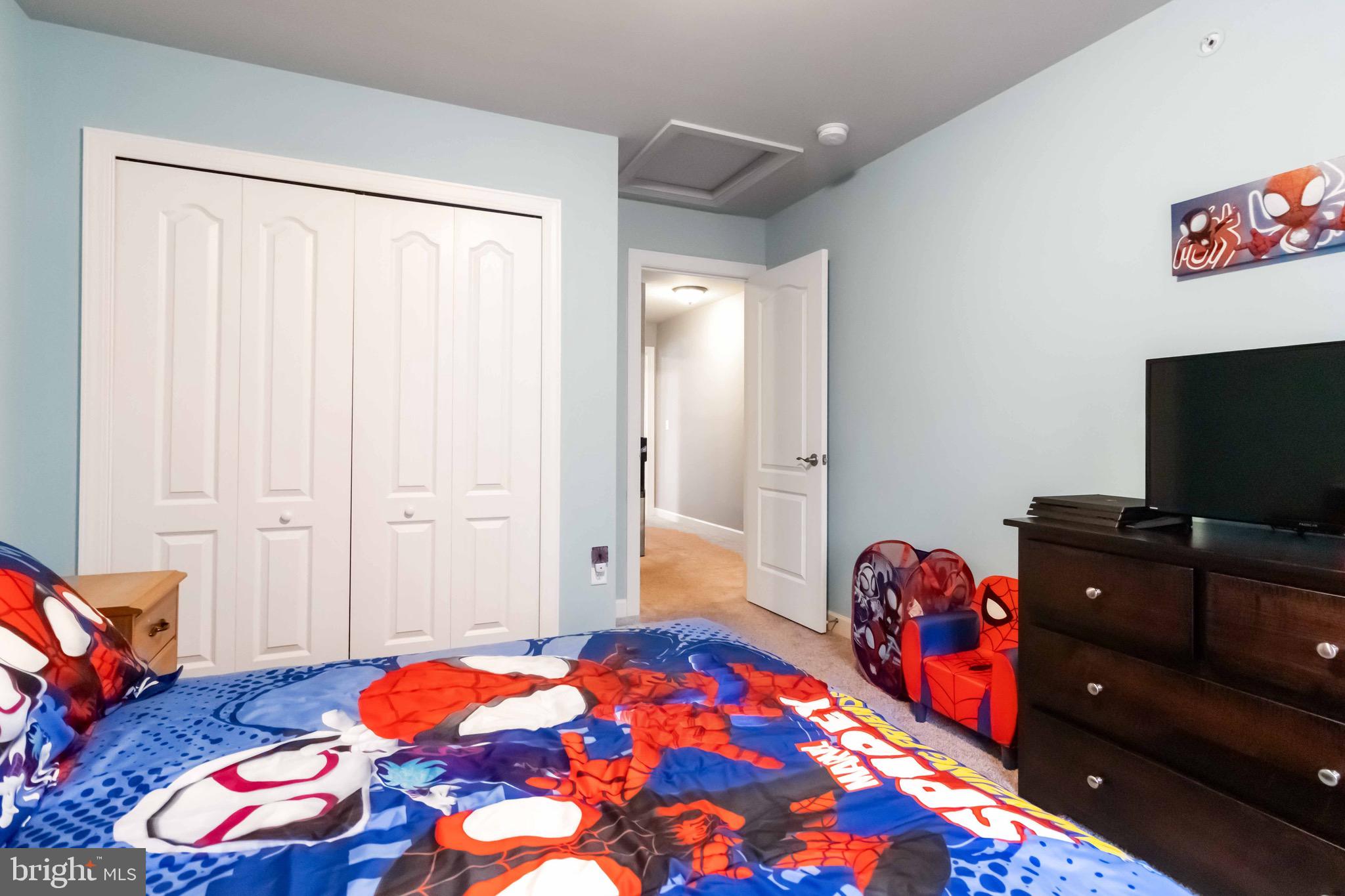 WOODLAND HILLS - Residential