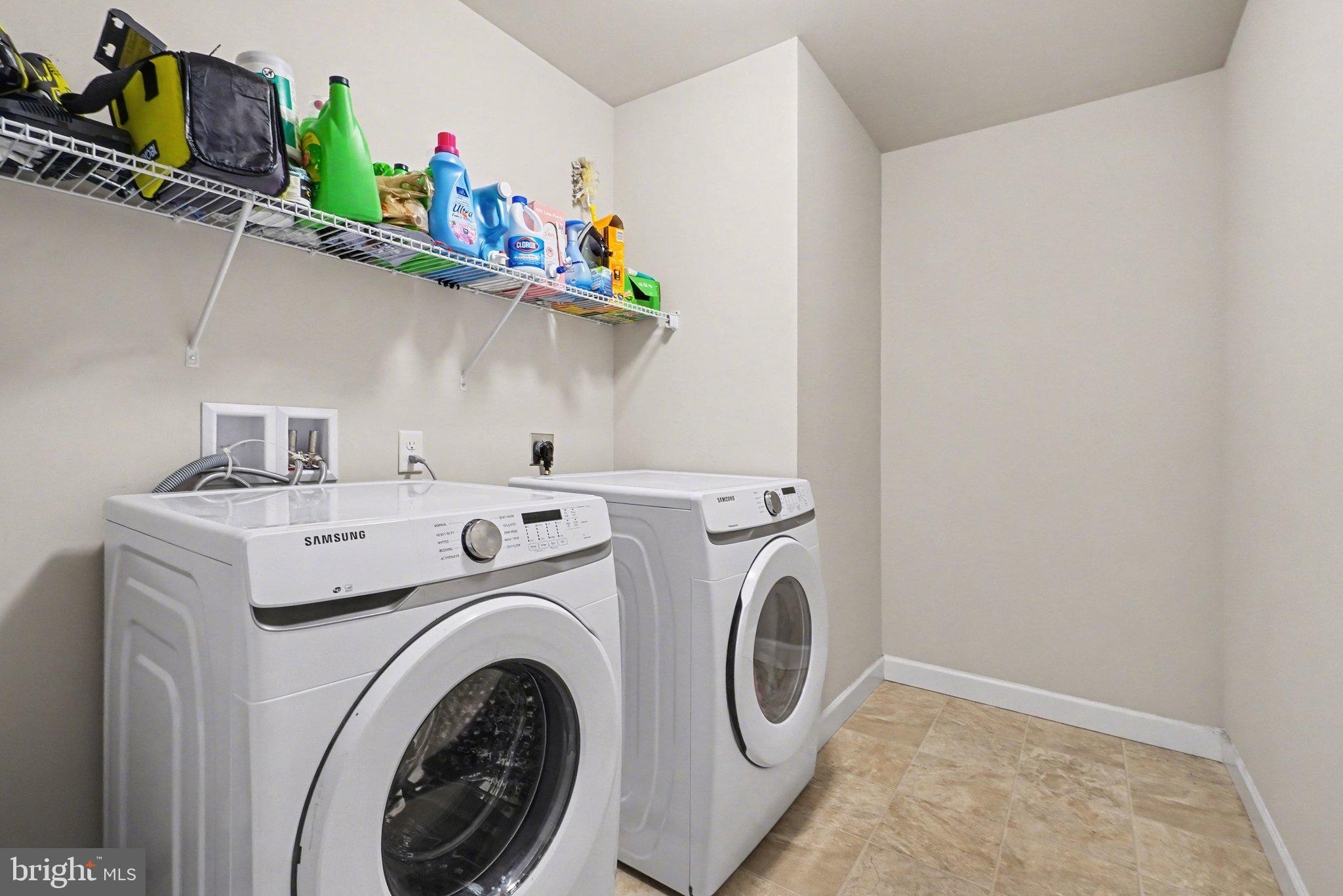 WOODLAND HILLS - Residential