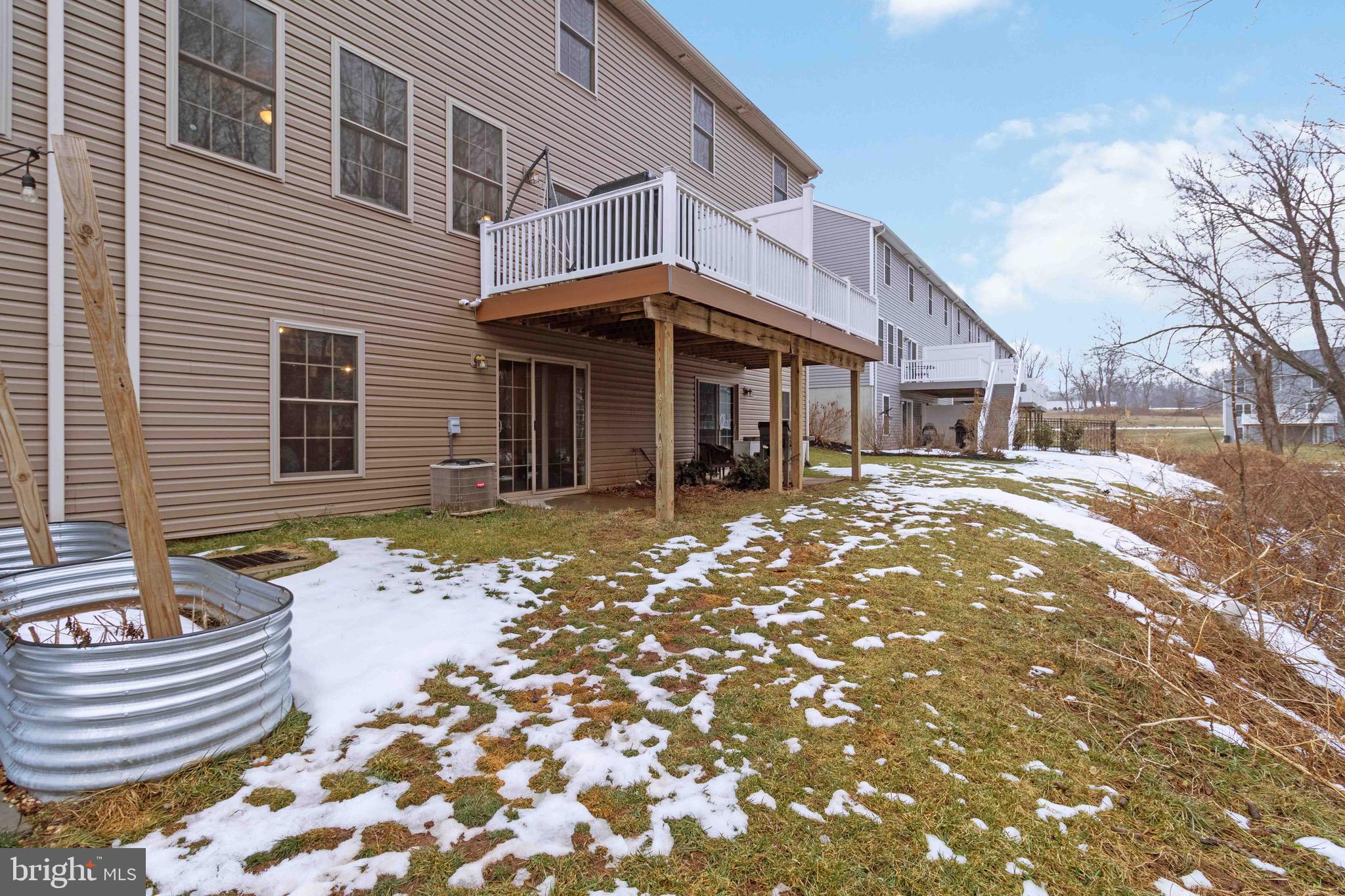 WOODLAND HILLS - Residential