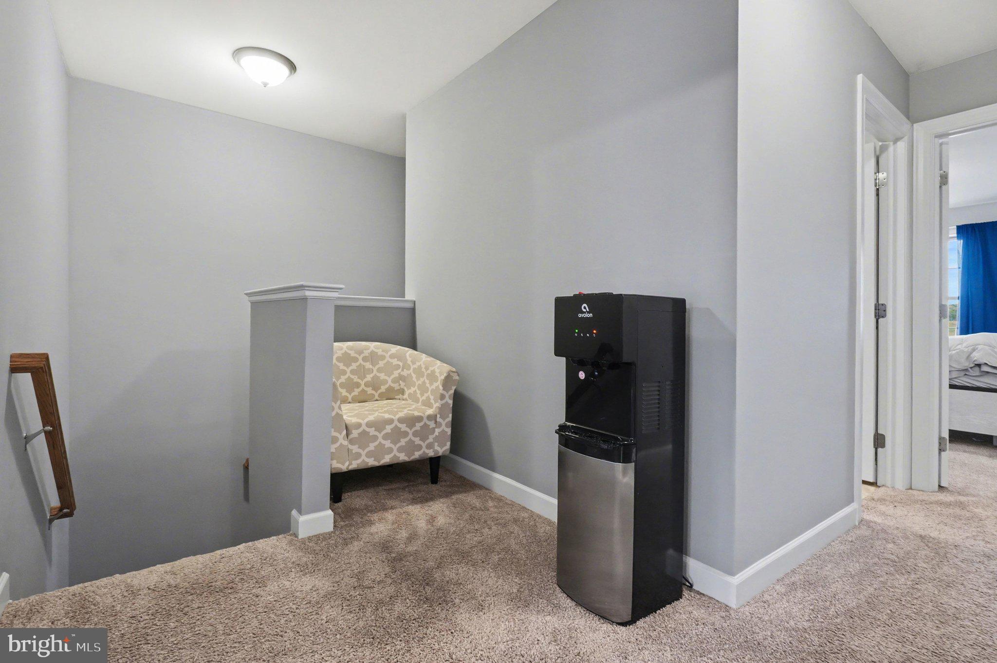 WOODLAND HILLS - Residential