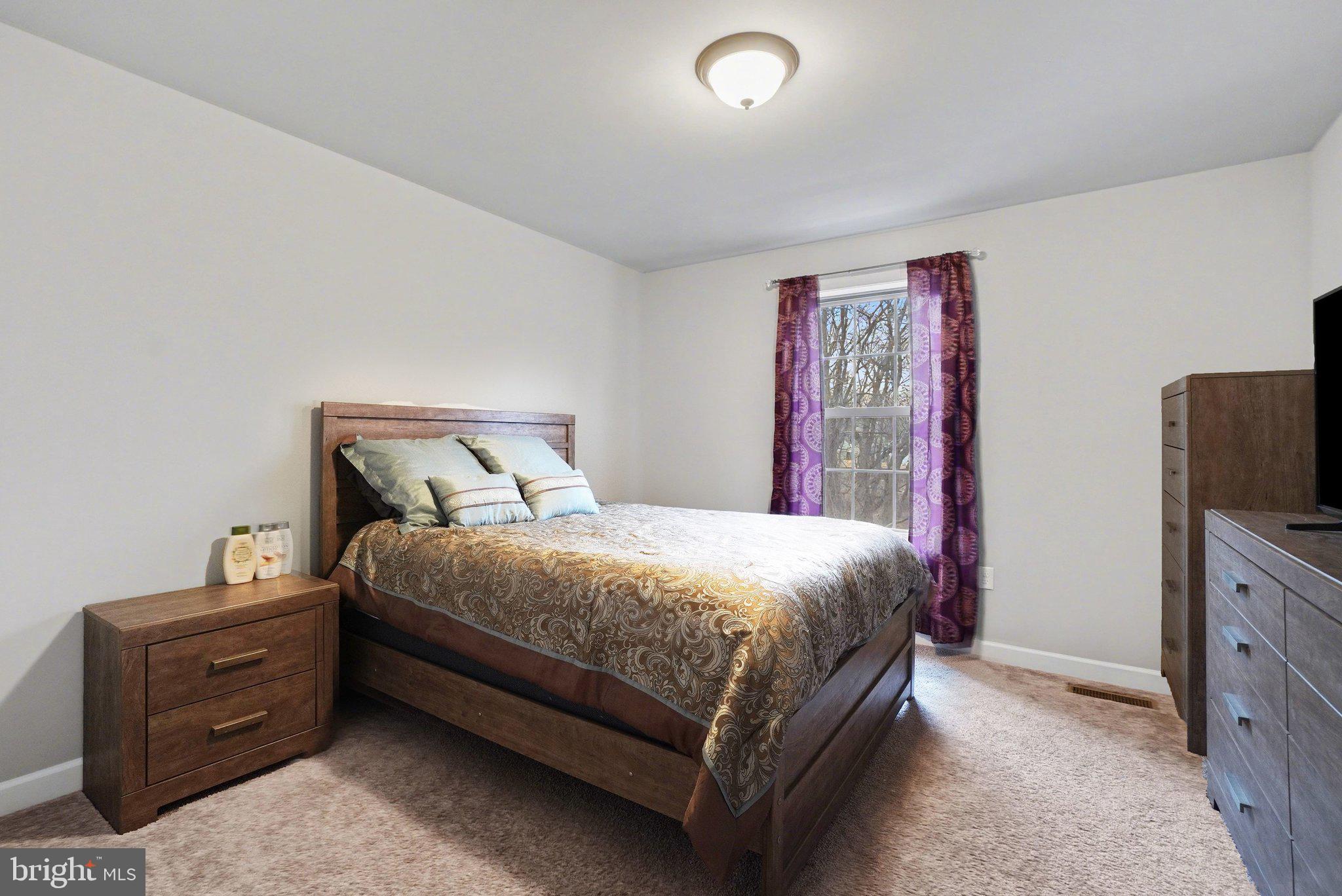 WOODLAND HILLS - Residential