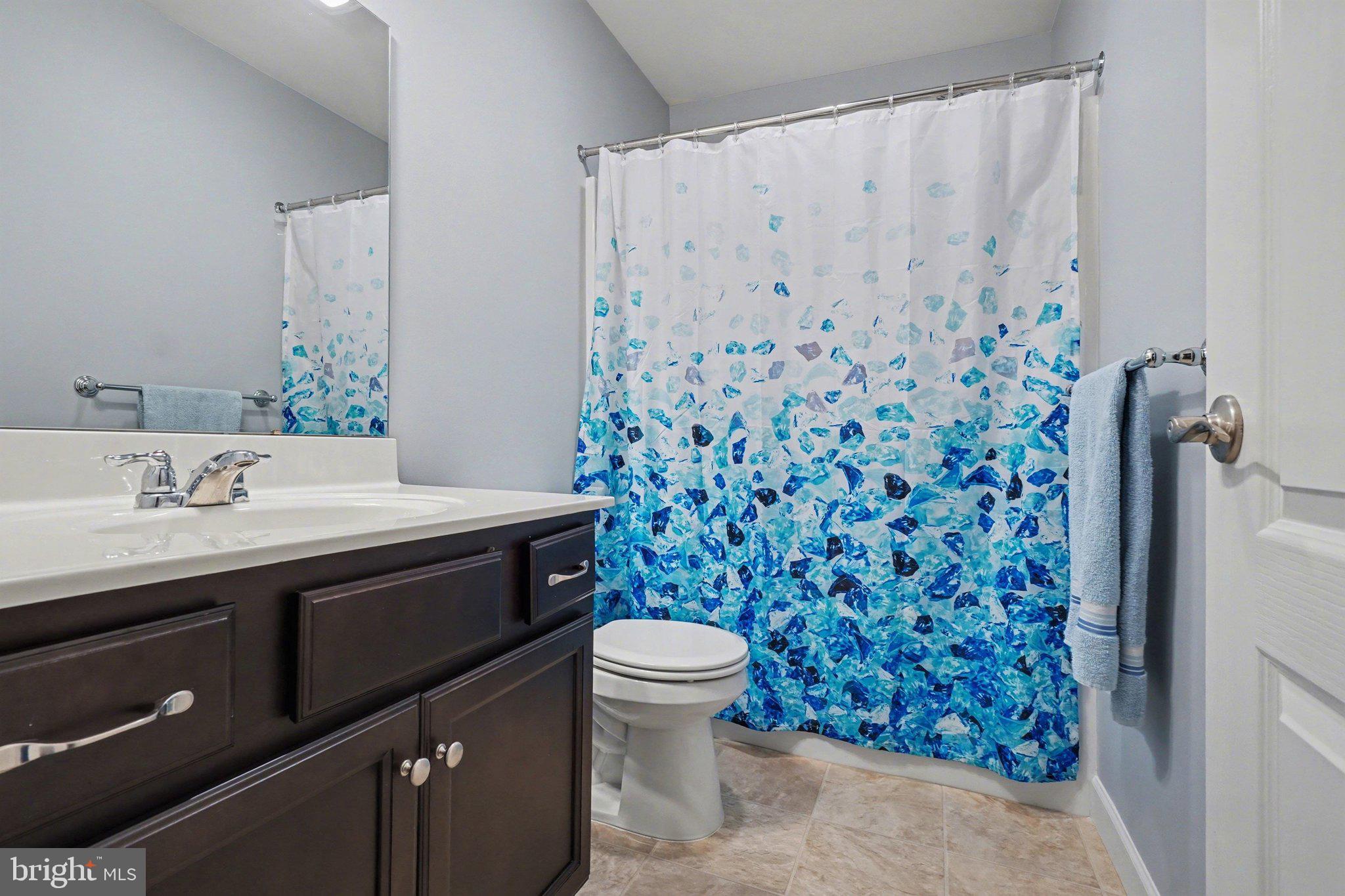 WOODLAND HILLS - Residential