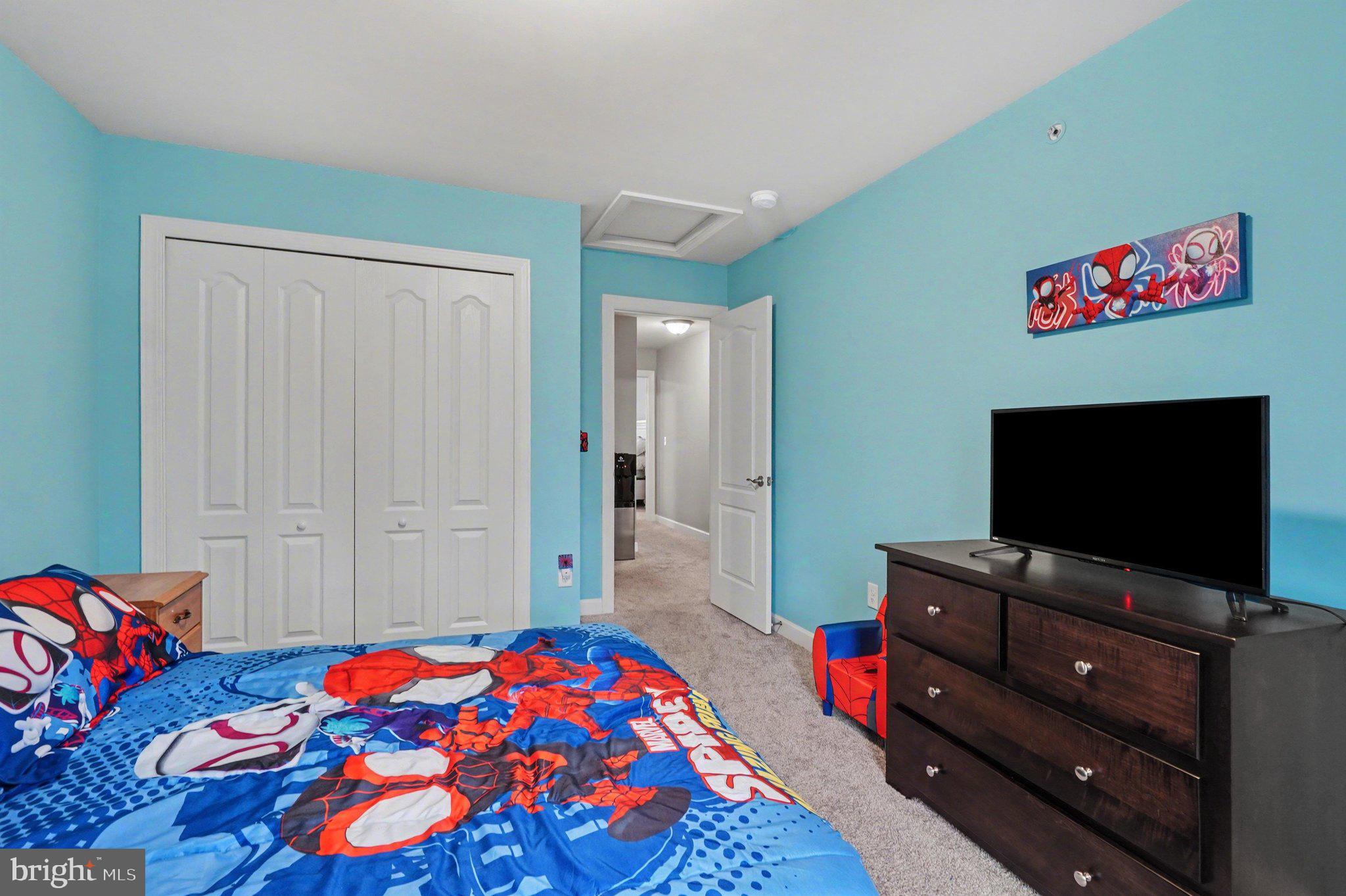 WOODLAND HILLS - Residential