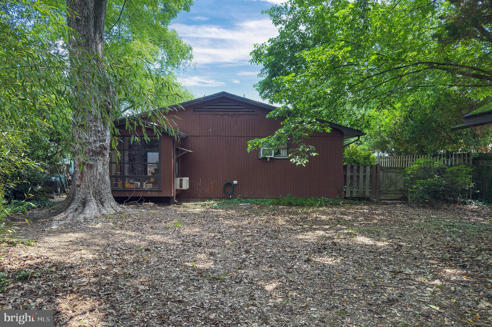 8508 HIGHLAND LANE