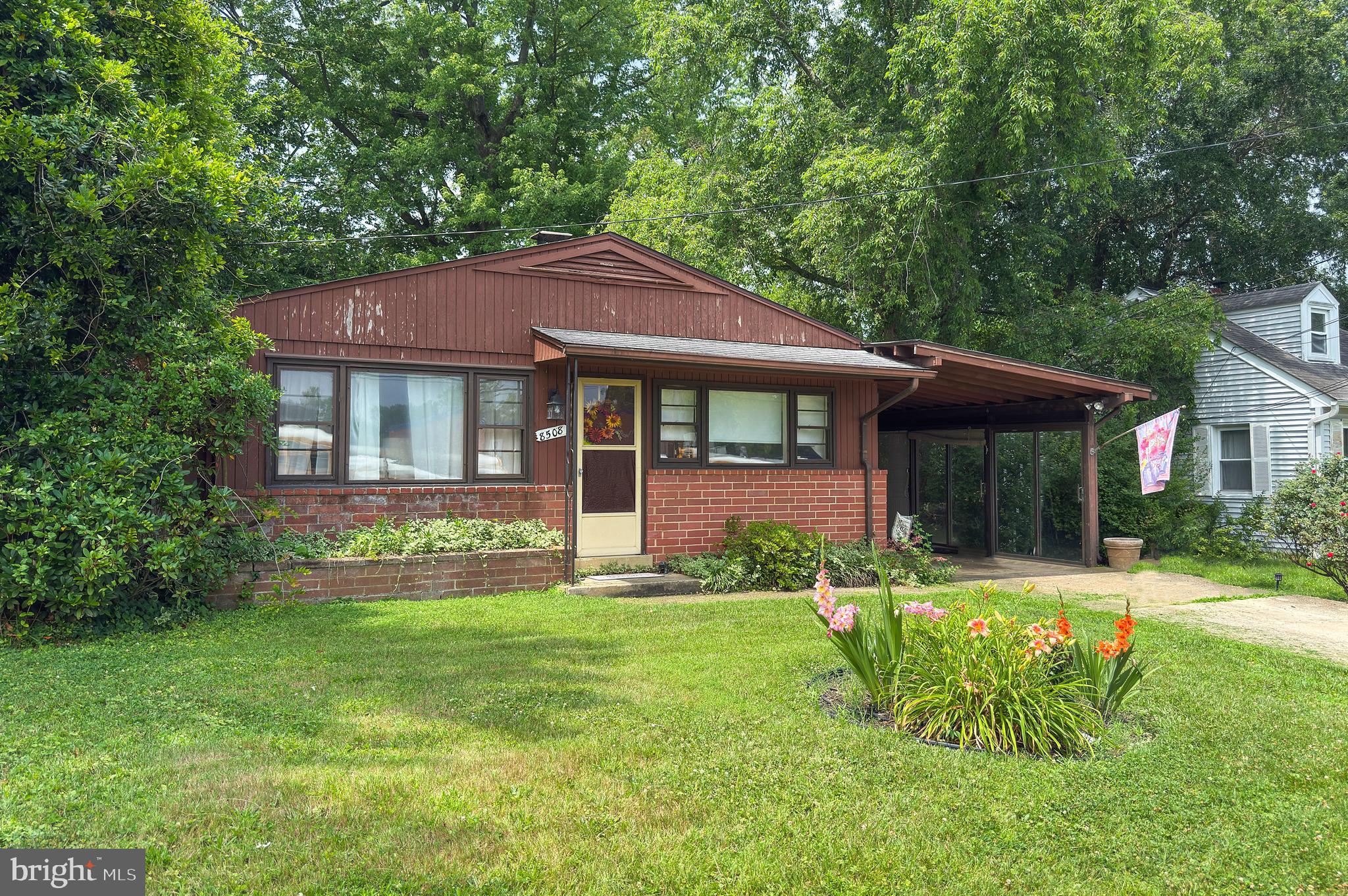 8508 HIGHLAND LANE