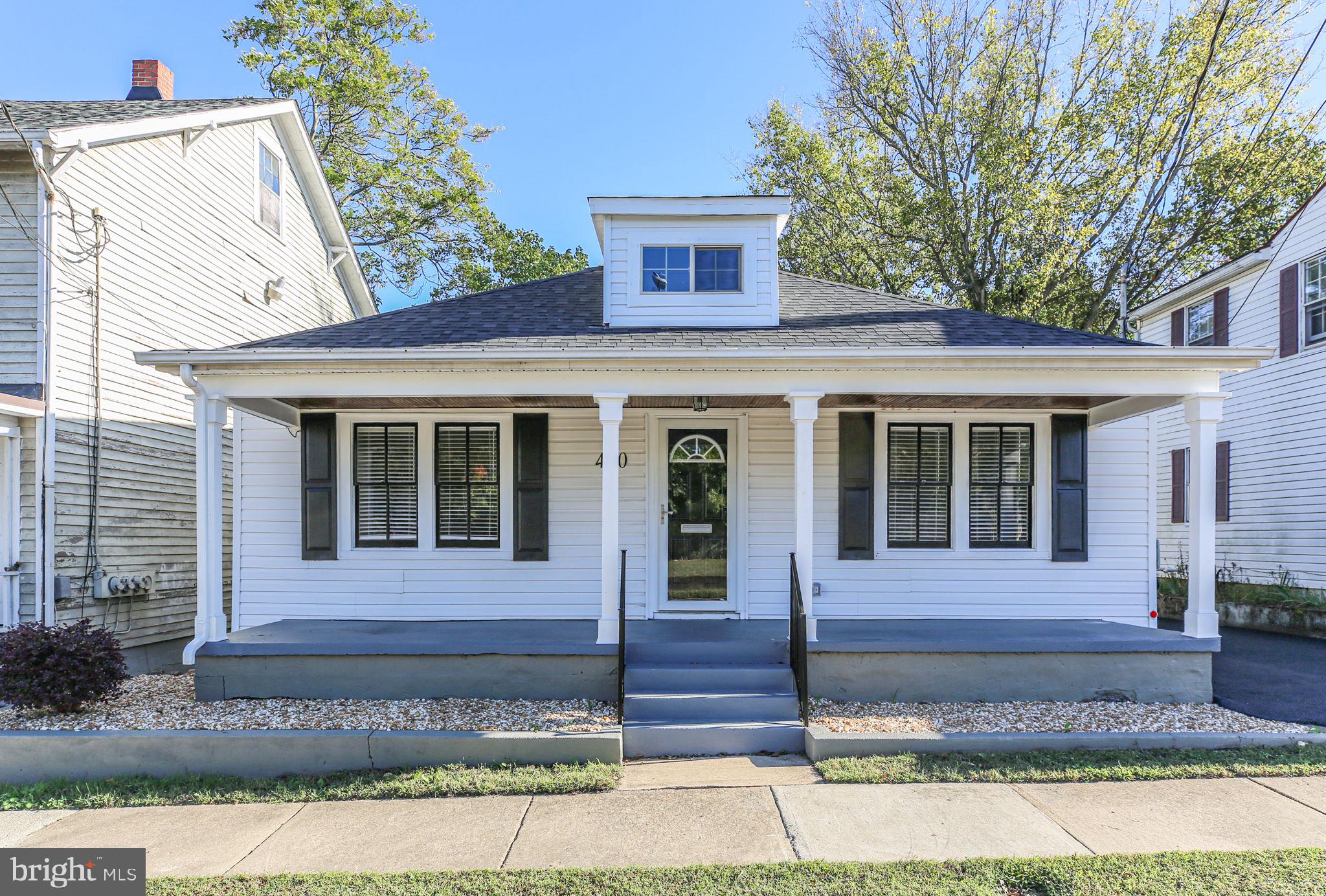 DARBYTOWN - Commercial Sale