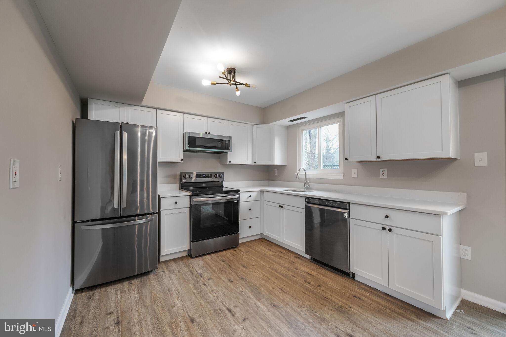 SOUTHERN GROVE - Residential