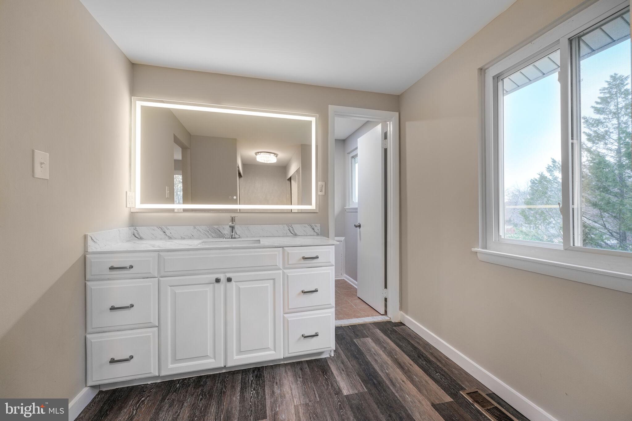 SOUTHERN GROVE - Residential