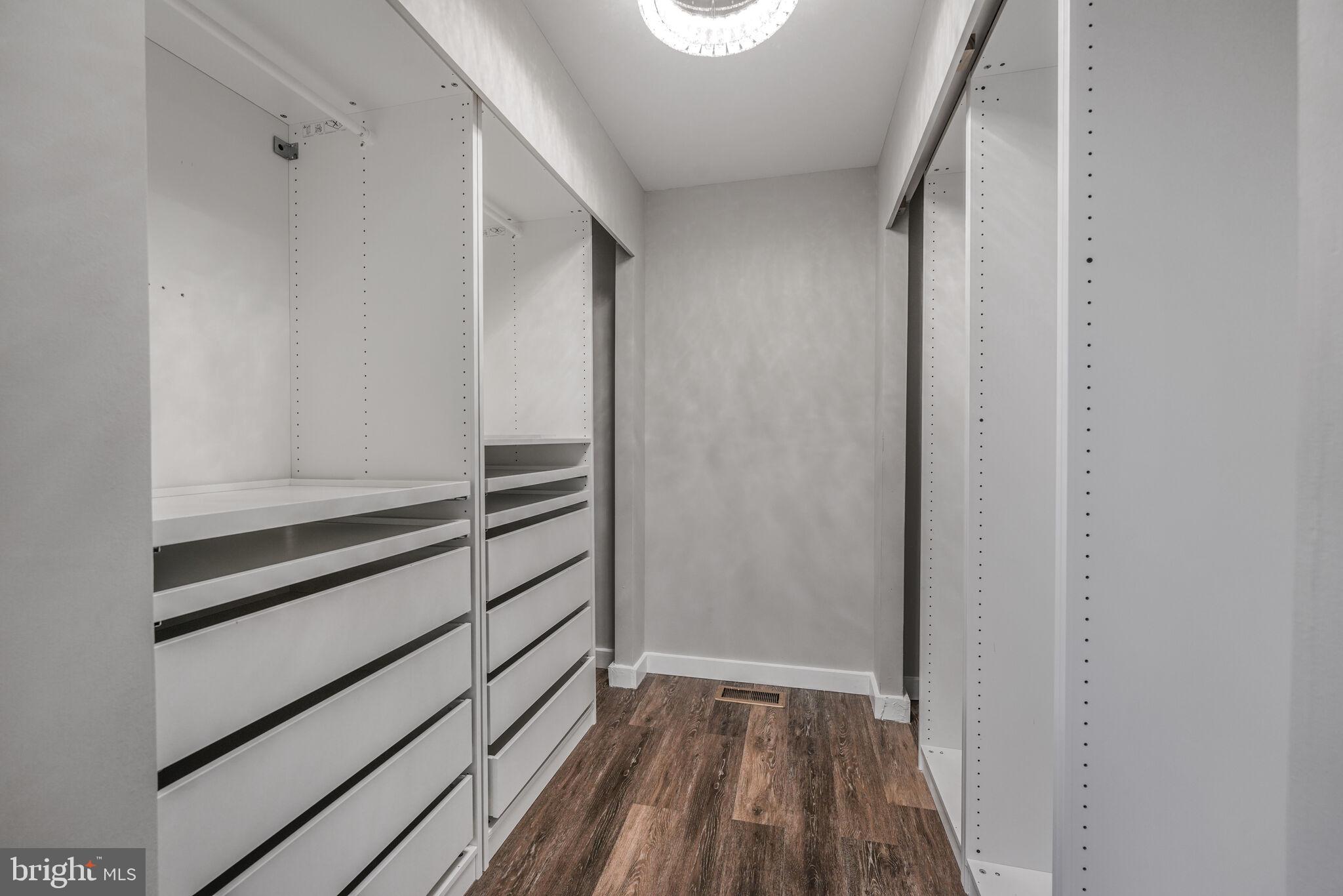 SOUTHERN GROVE - Residential