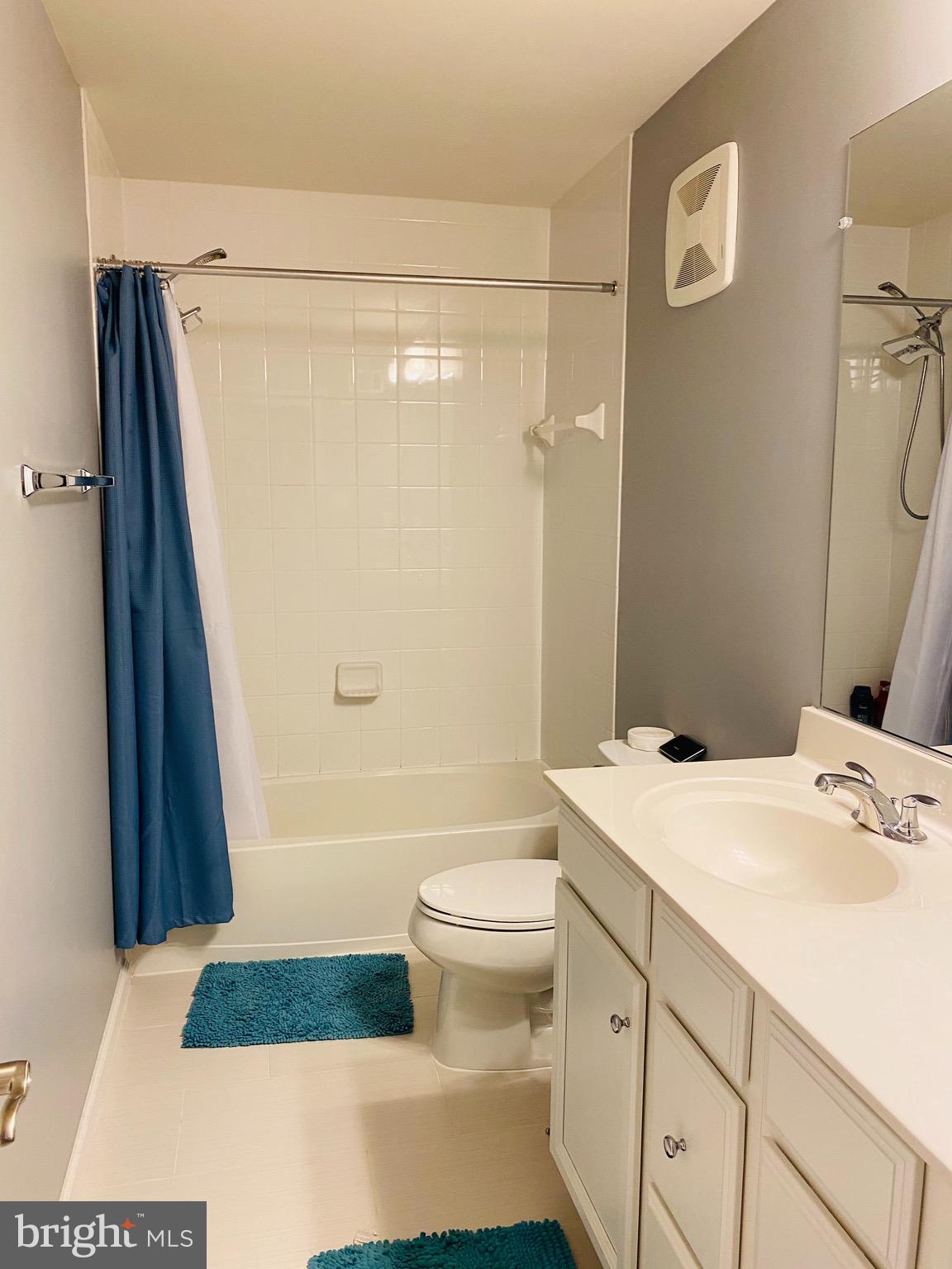 METRO POINTE - Residential