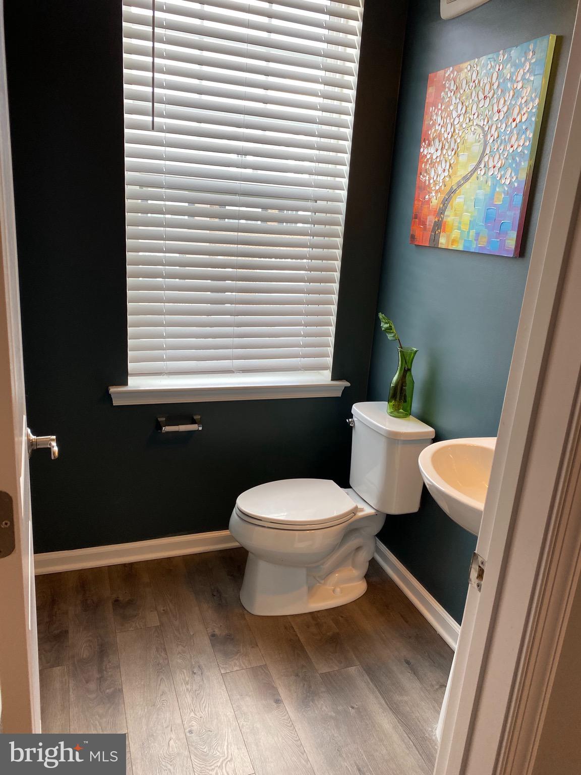 METRO POINTE - Residential