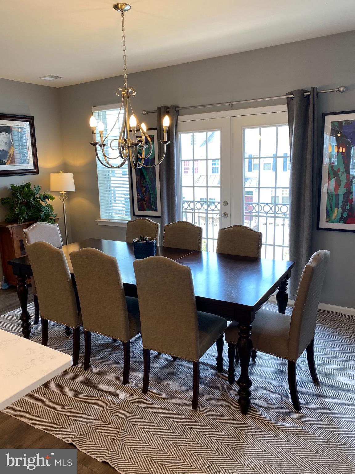 METRO POINTE - Residential