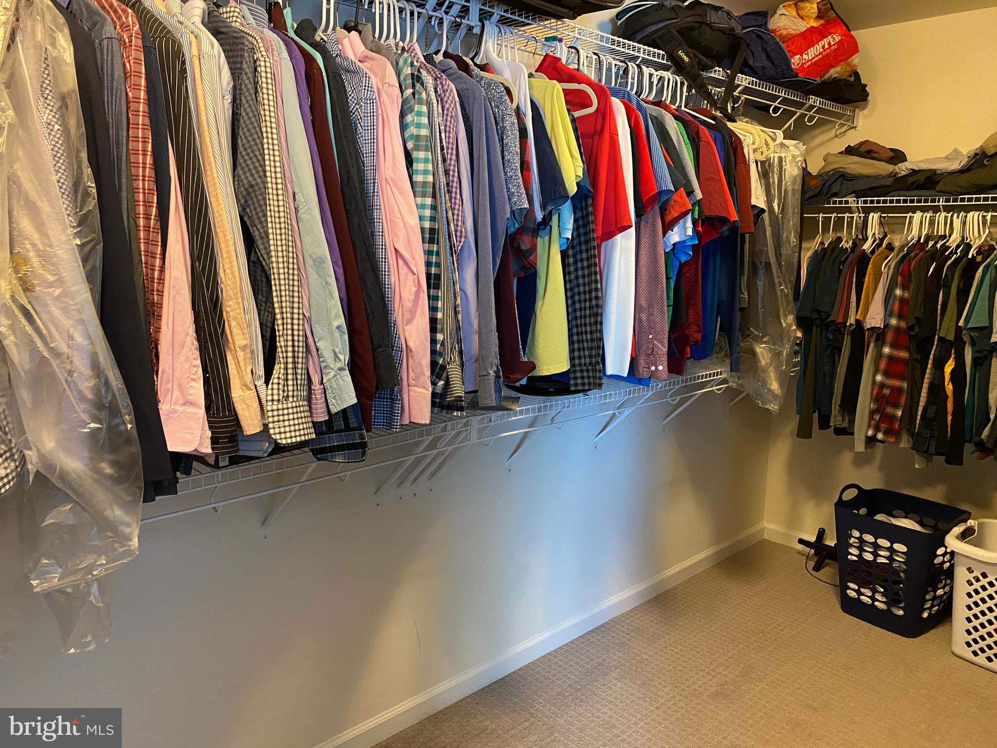 METRO POINTE - Residential