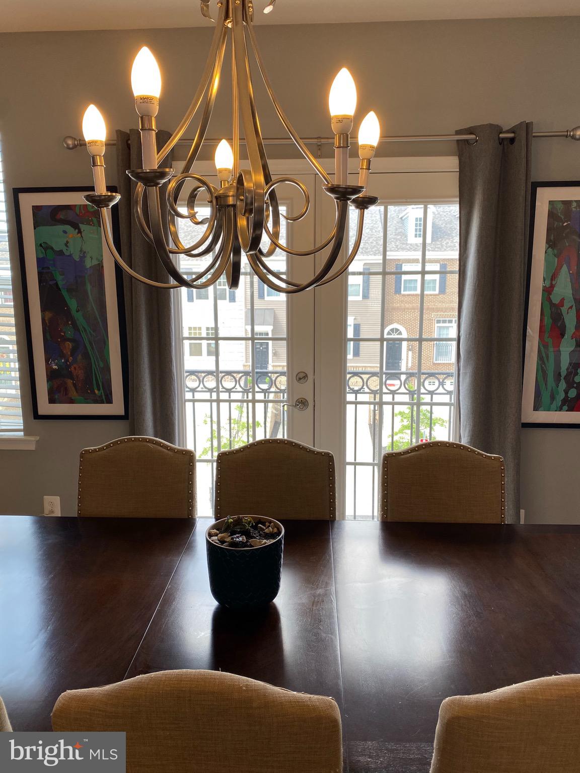 METRO POINTE - Residential