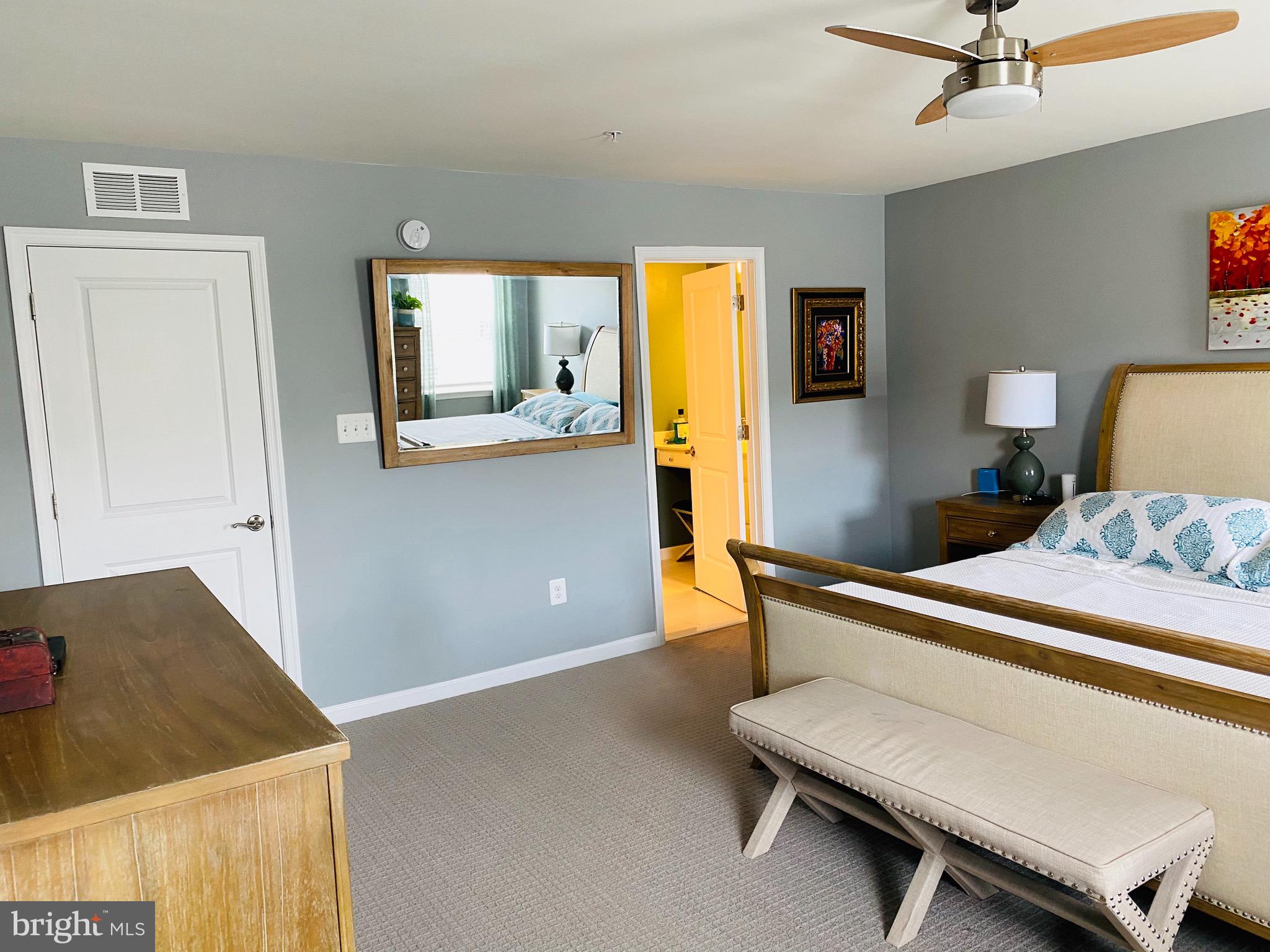 METRO POINTE - Residential