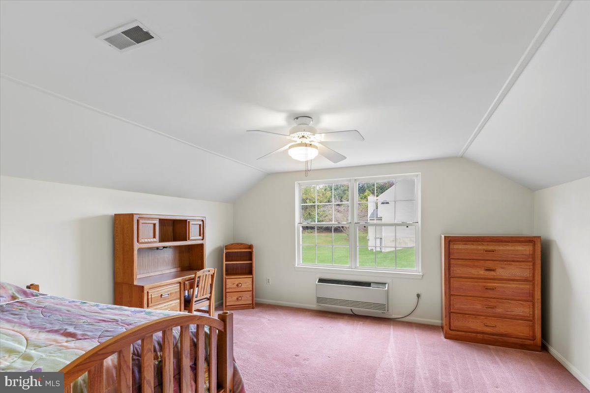 OAKWOOD VILLAGE - Residential