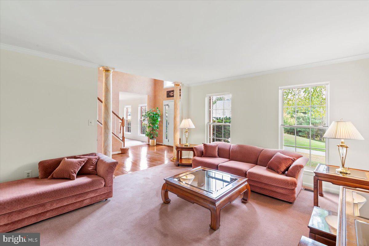 OAKWOOD VILLAGE - Residential