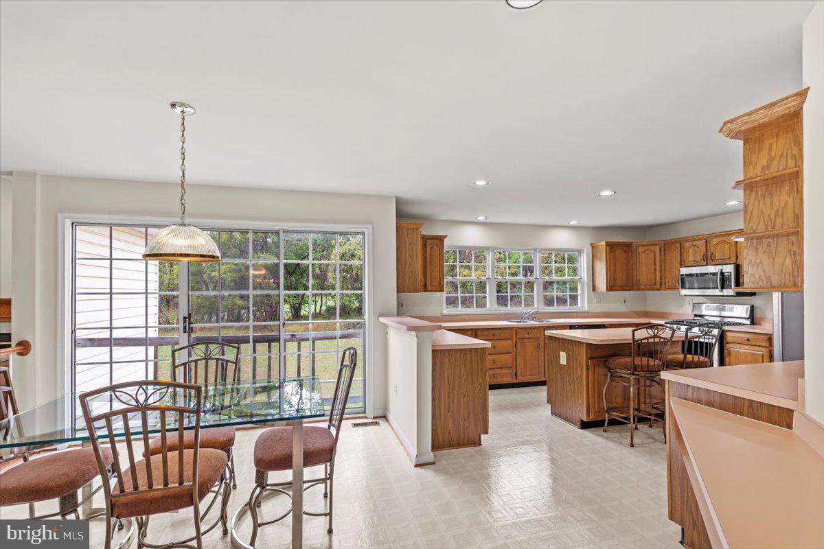 OAKWOOD VILLAGE - Residential