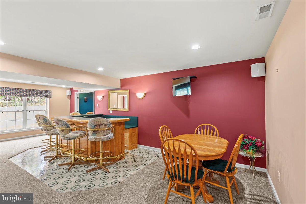 OAKWOOD VILLAGE - Residential