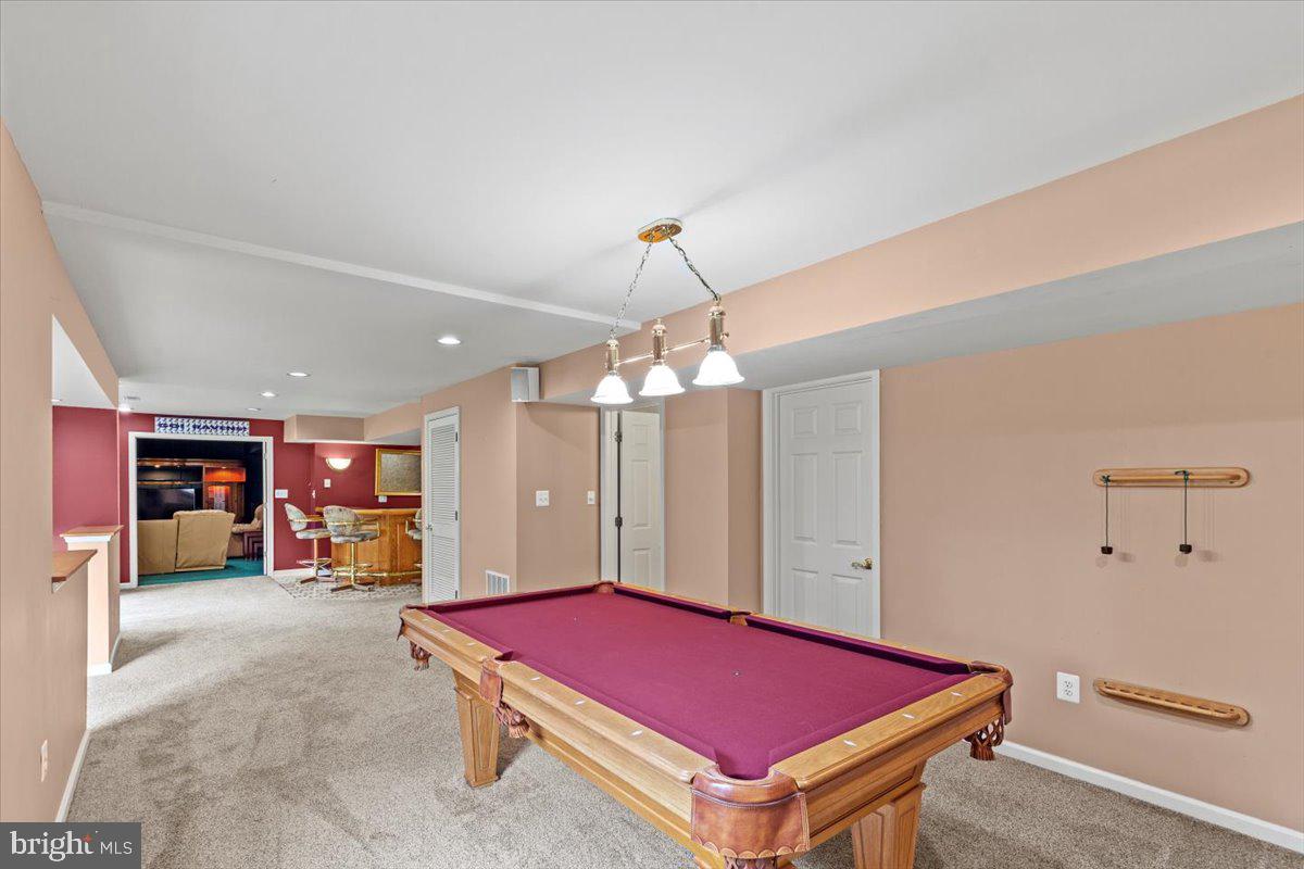 OAKWOOD VILLAGE - Residential