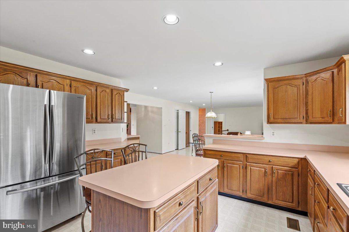 OAKWOOD VILLAGE - Residential