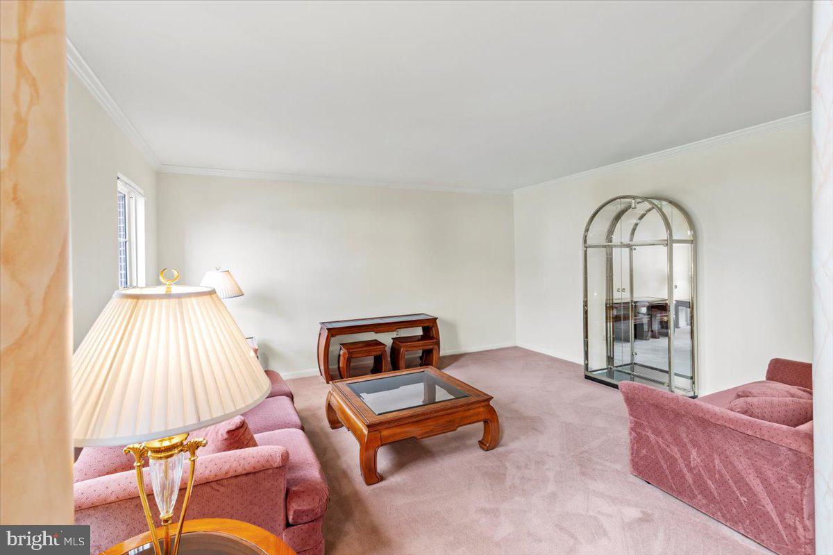 OAKWOOD VILLAGE - Residential