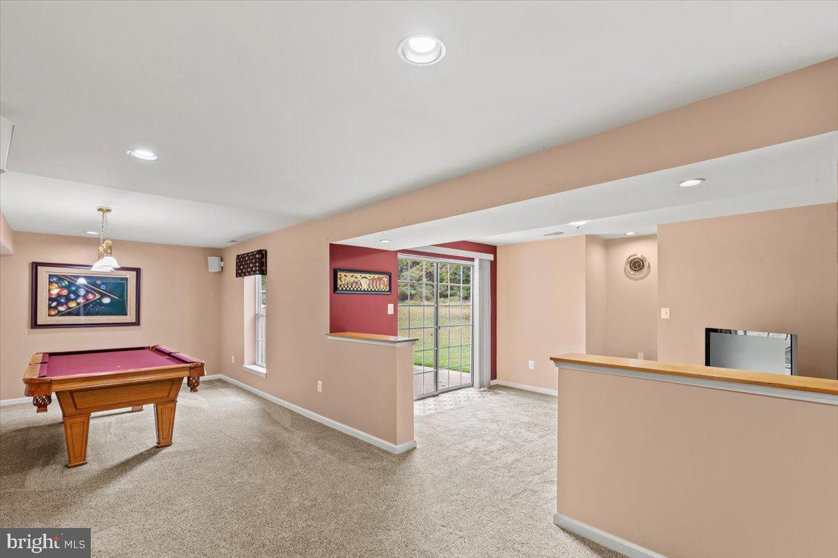 OAKWOOD VILLAGE - Residential