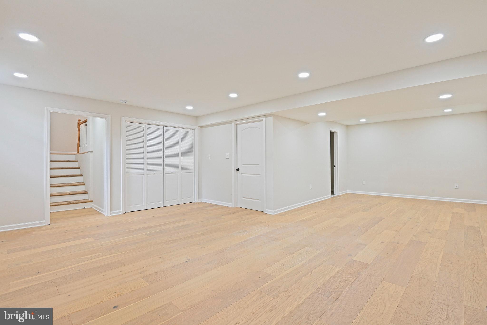 LAKEVALE ESTATES - Residential