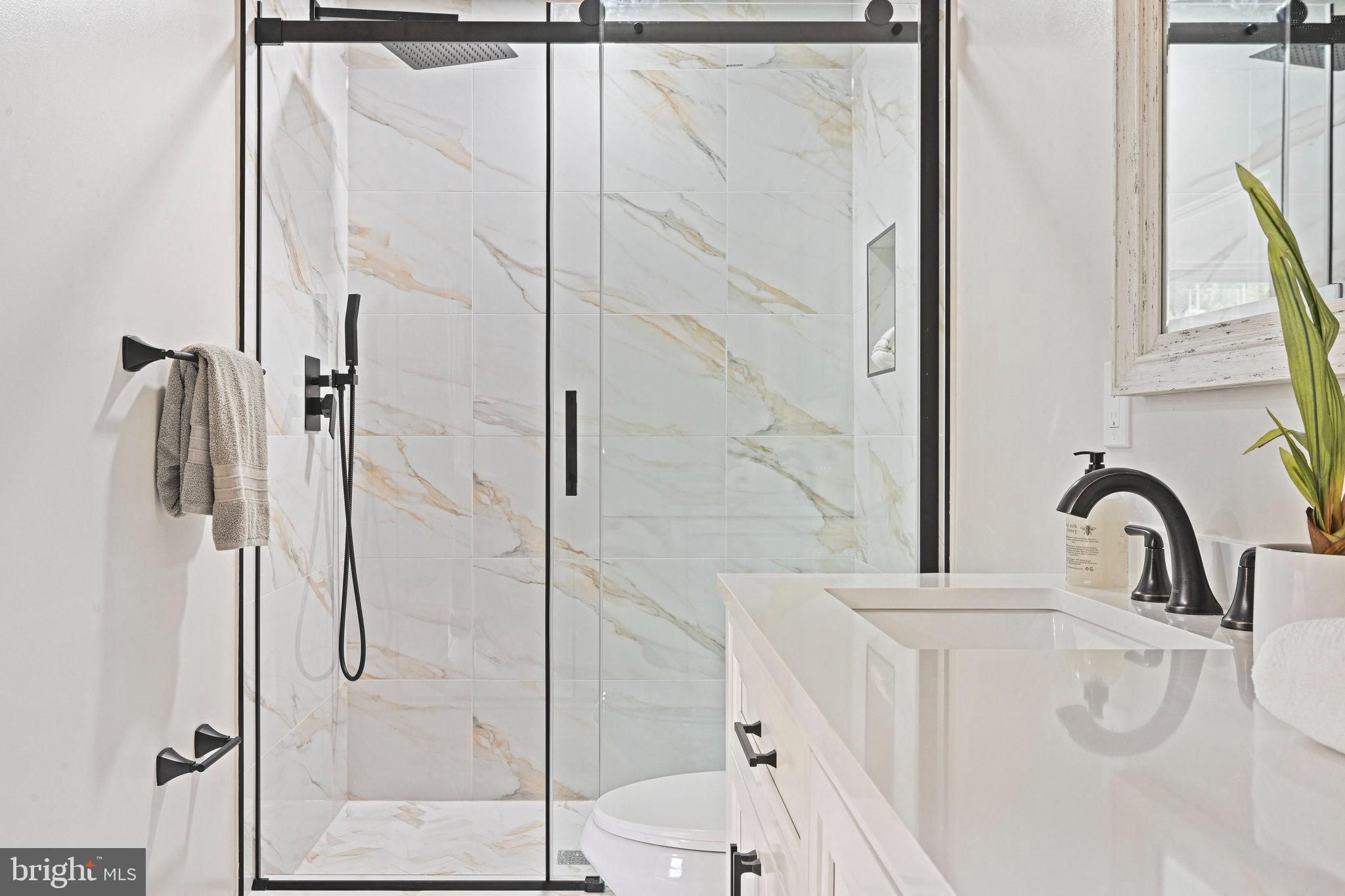 LAKEVALE ESTATES - Residential