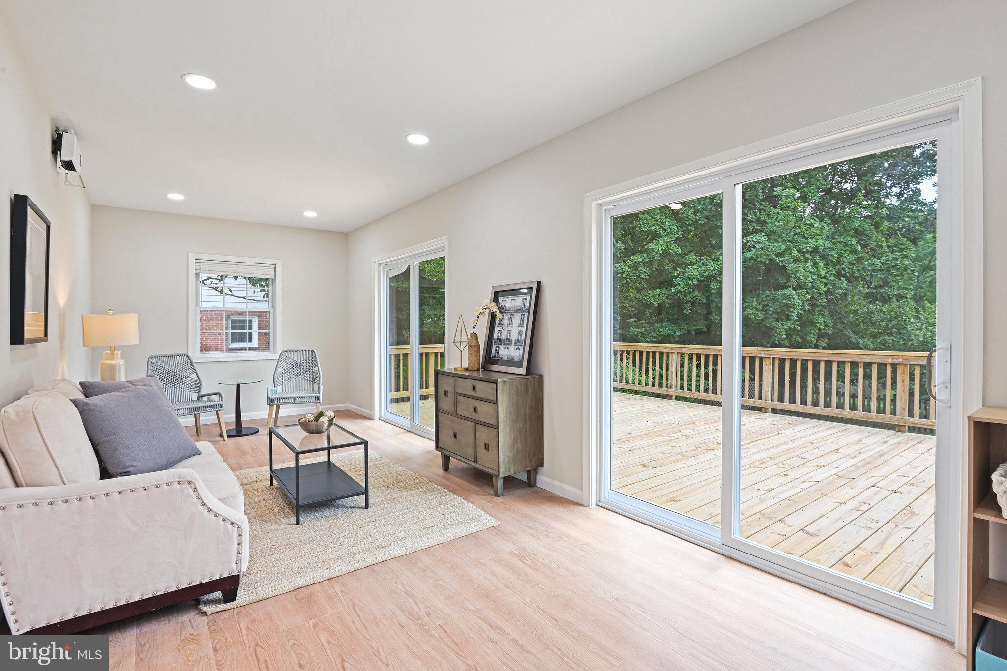 LAKEVALE ESTATES - Residential