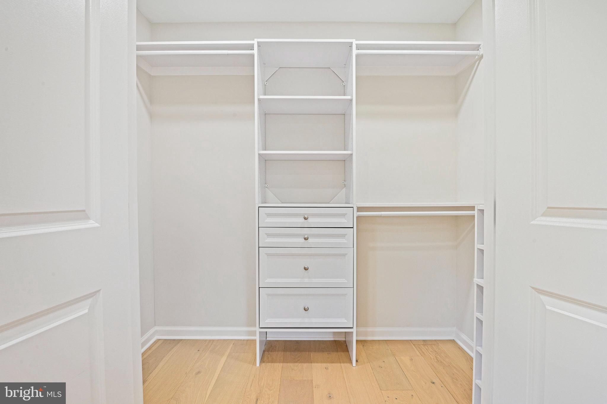 LAKEVALE ESTATES - Residential