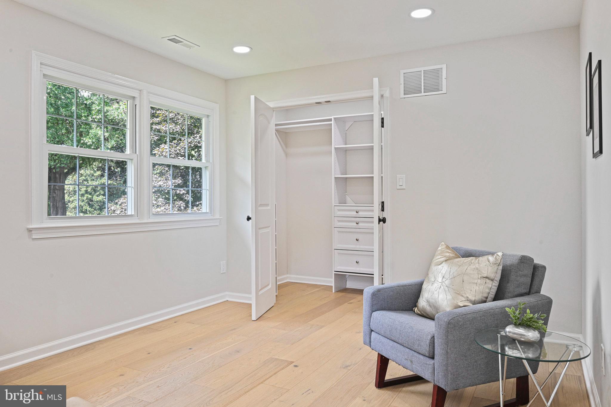 LAKEVALE ESTATES - Residential