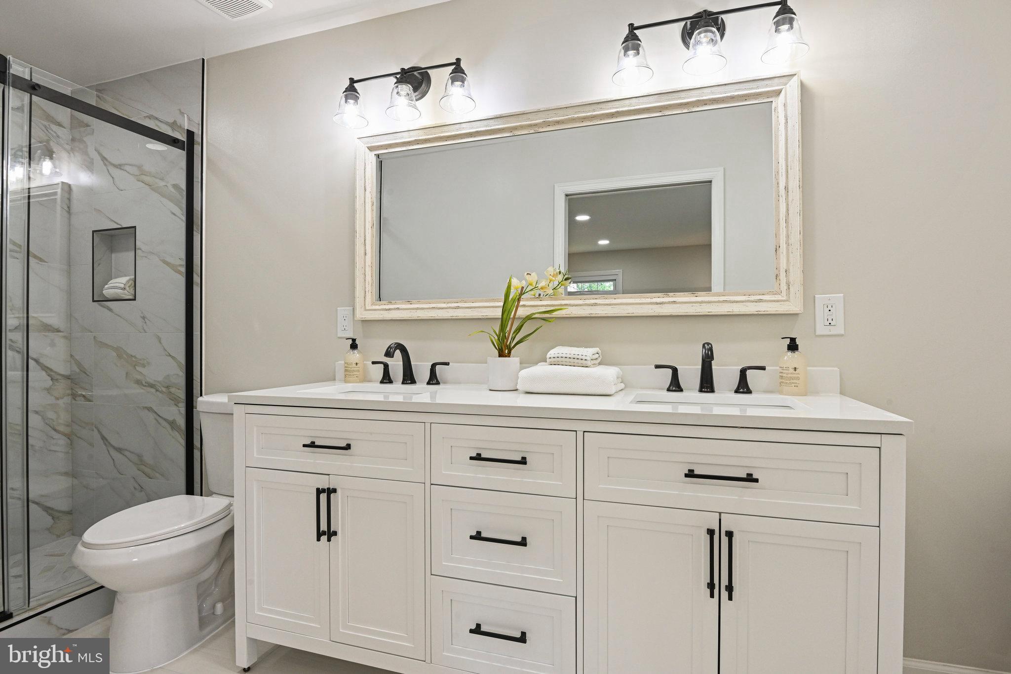 LAKEVALE ESTATES - Residential