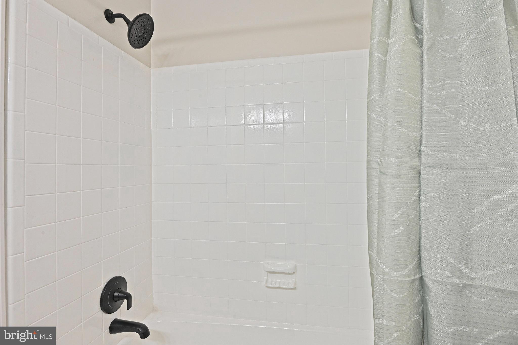 LAKEVALE ESTATES - Residential