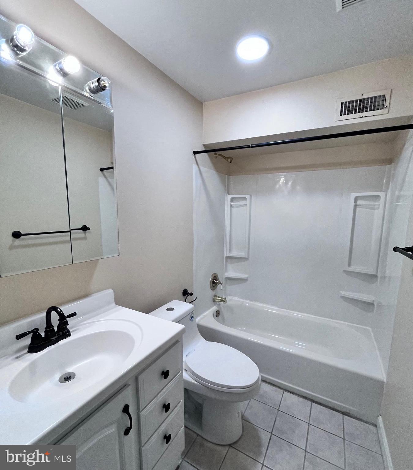 MARKHAMS GRANT - Residential Lease