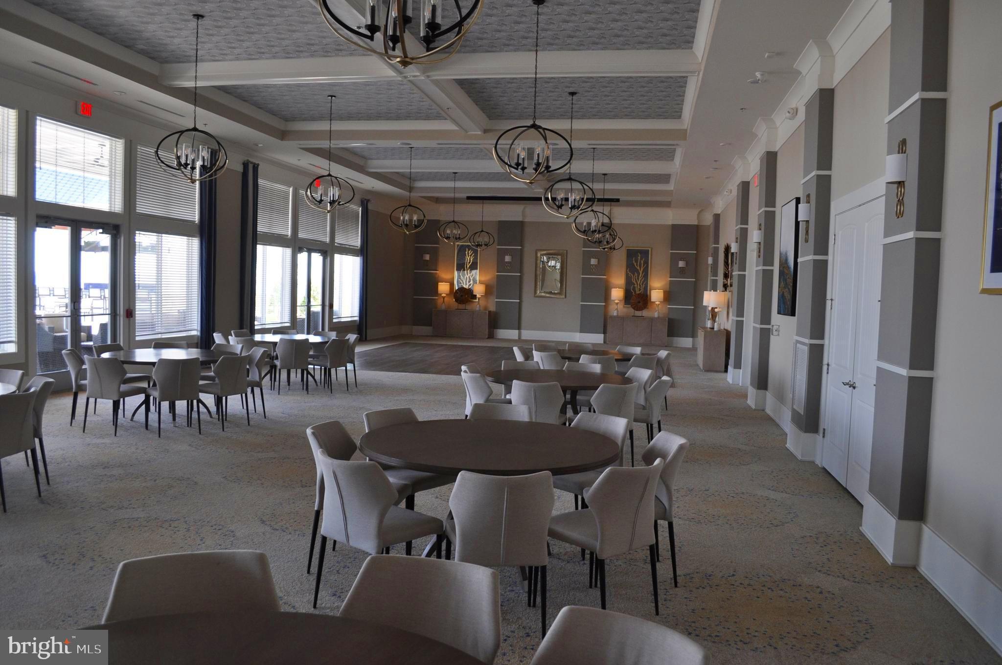 FOUR SEASONS AT KENT ISLAND - Residential