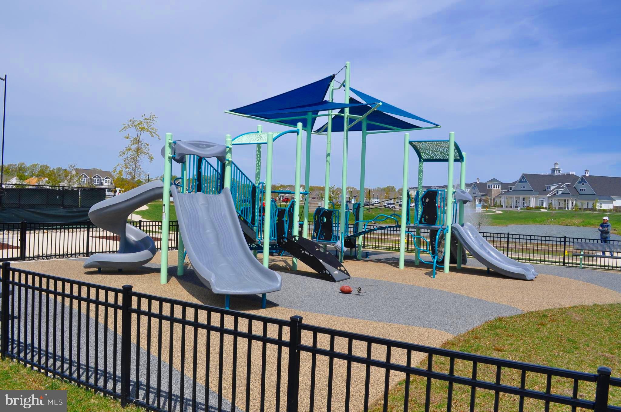 FOUR SEASONS AT KENT ISLAND - Residential