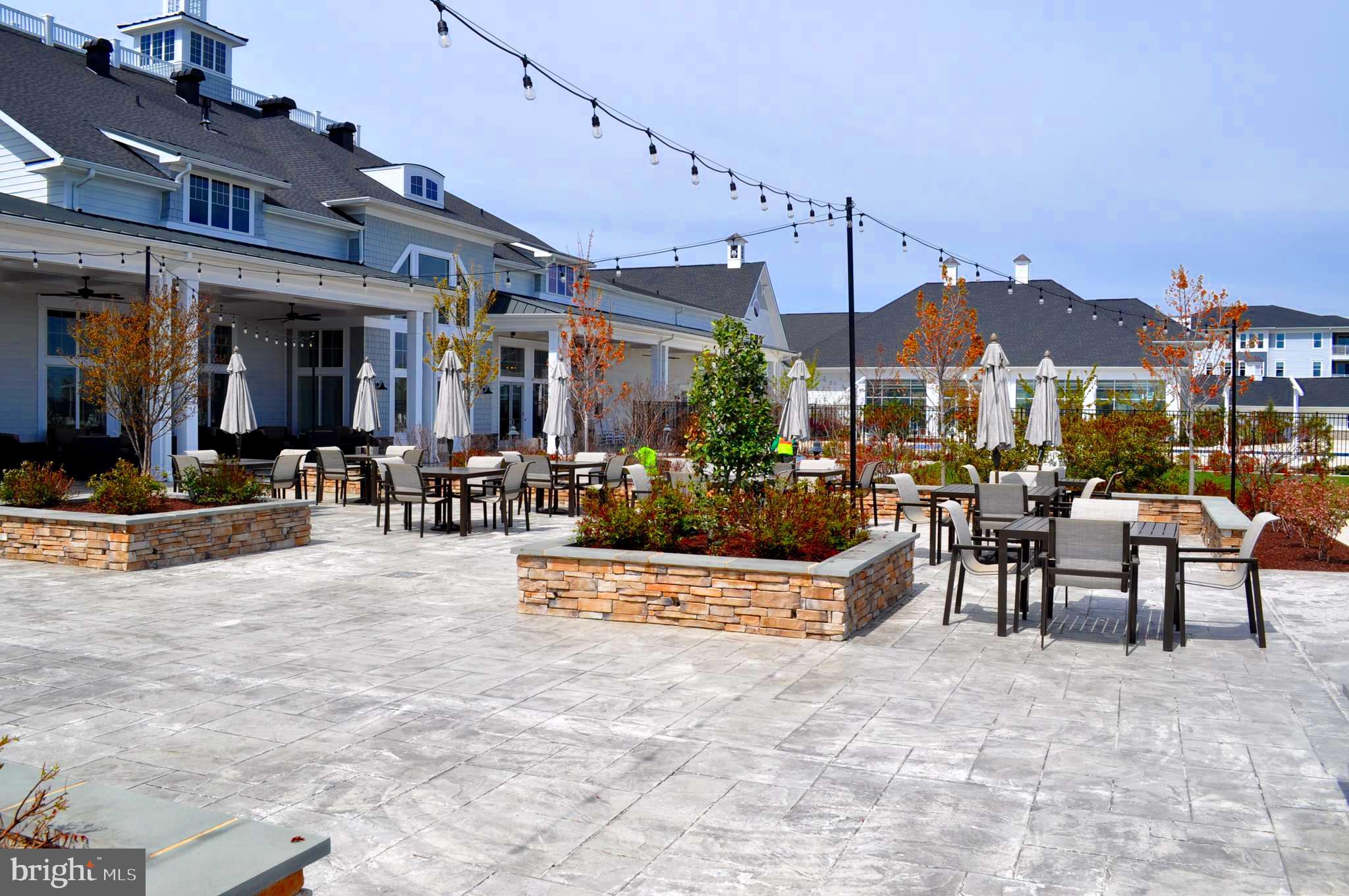 FOUR SEASONS AT KENT ISLAND - Residential