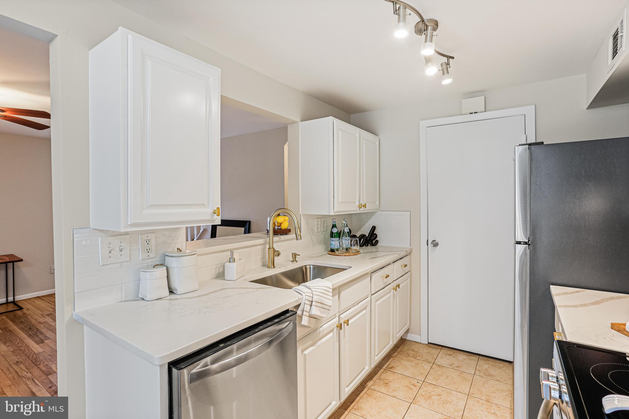 BROOKSHIRE - Residential