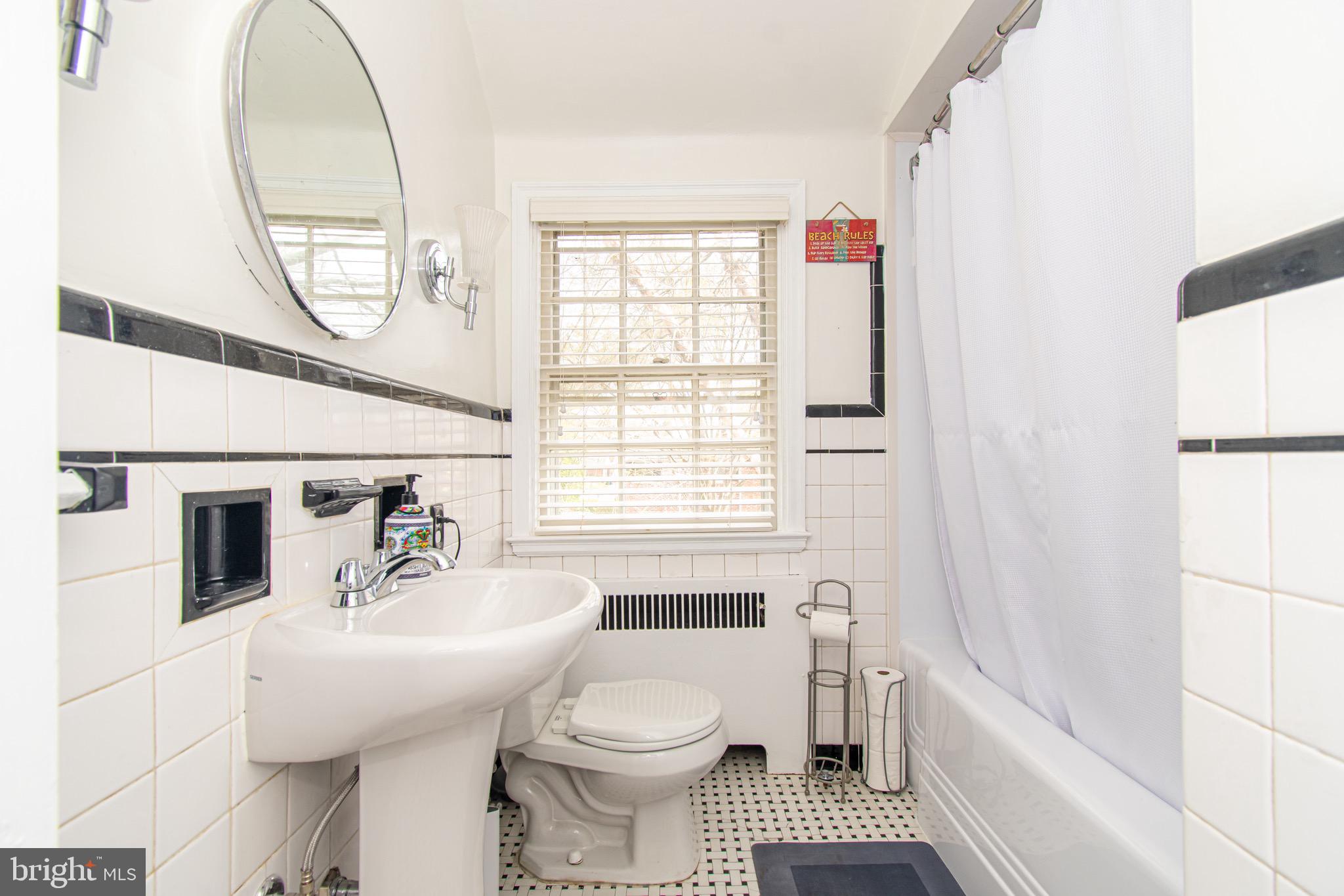HOMELAND HISTORIC DISTRICT - Residential Lease