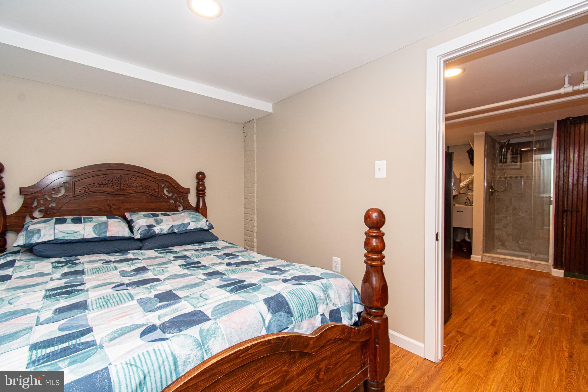 HOMELAND HISTORIC DISTRICT - Residential Lease